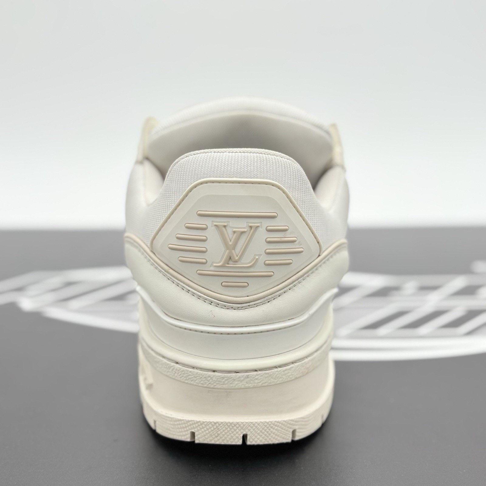 Louis Vuitton Louis Vuitton Maxi Trainer ' White ' | GOOD CONDITION! Size US 11.5 / EU 44-45 - 9 Thumbnail