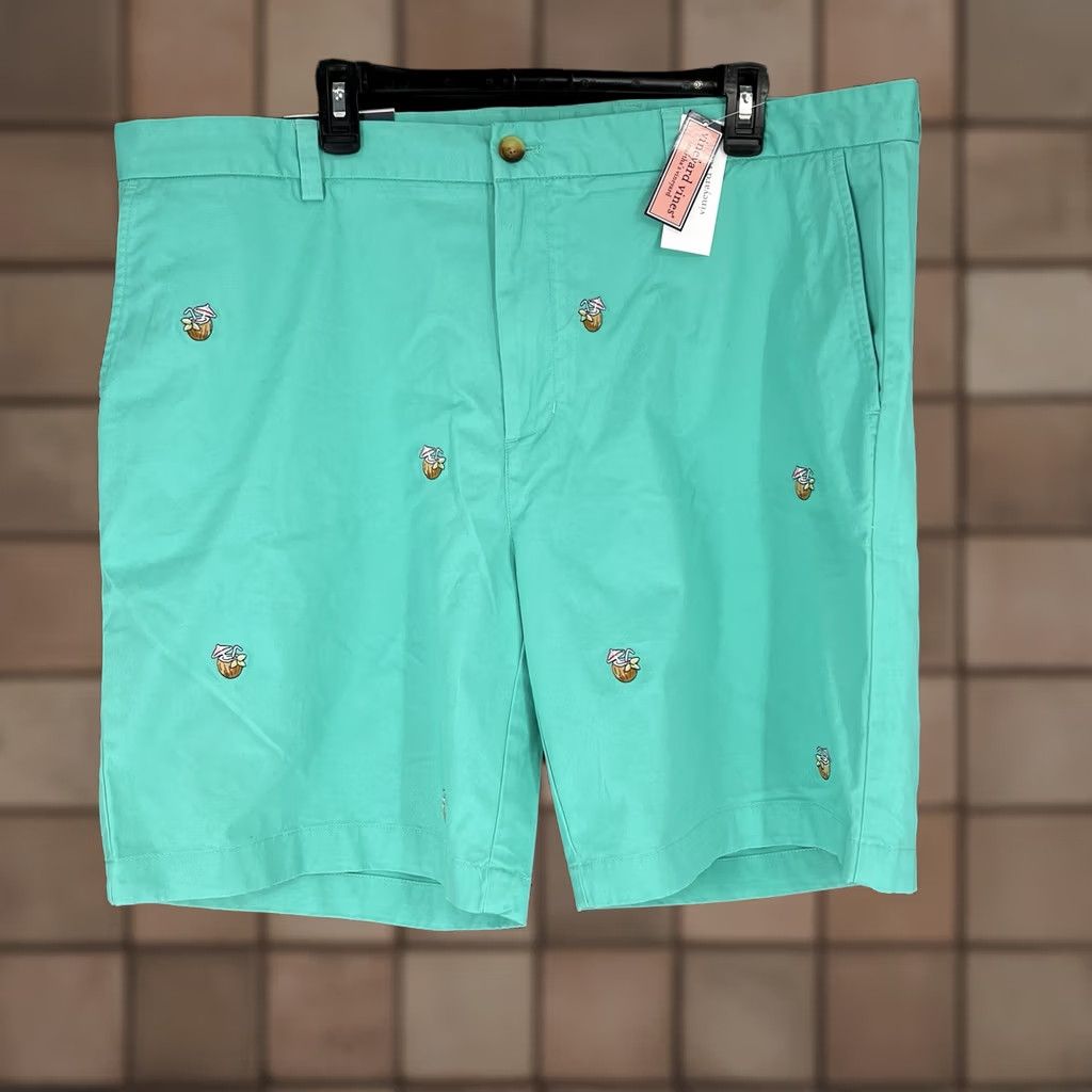 Vineyard Vines Vineyard Vines Classic Fit Breaker Shorts 42x9 Men Green Twill 100% Cotton Chino Preppy Beach NWT Size US 42 / EU 58 - 1 Thumbnail