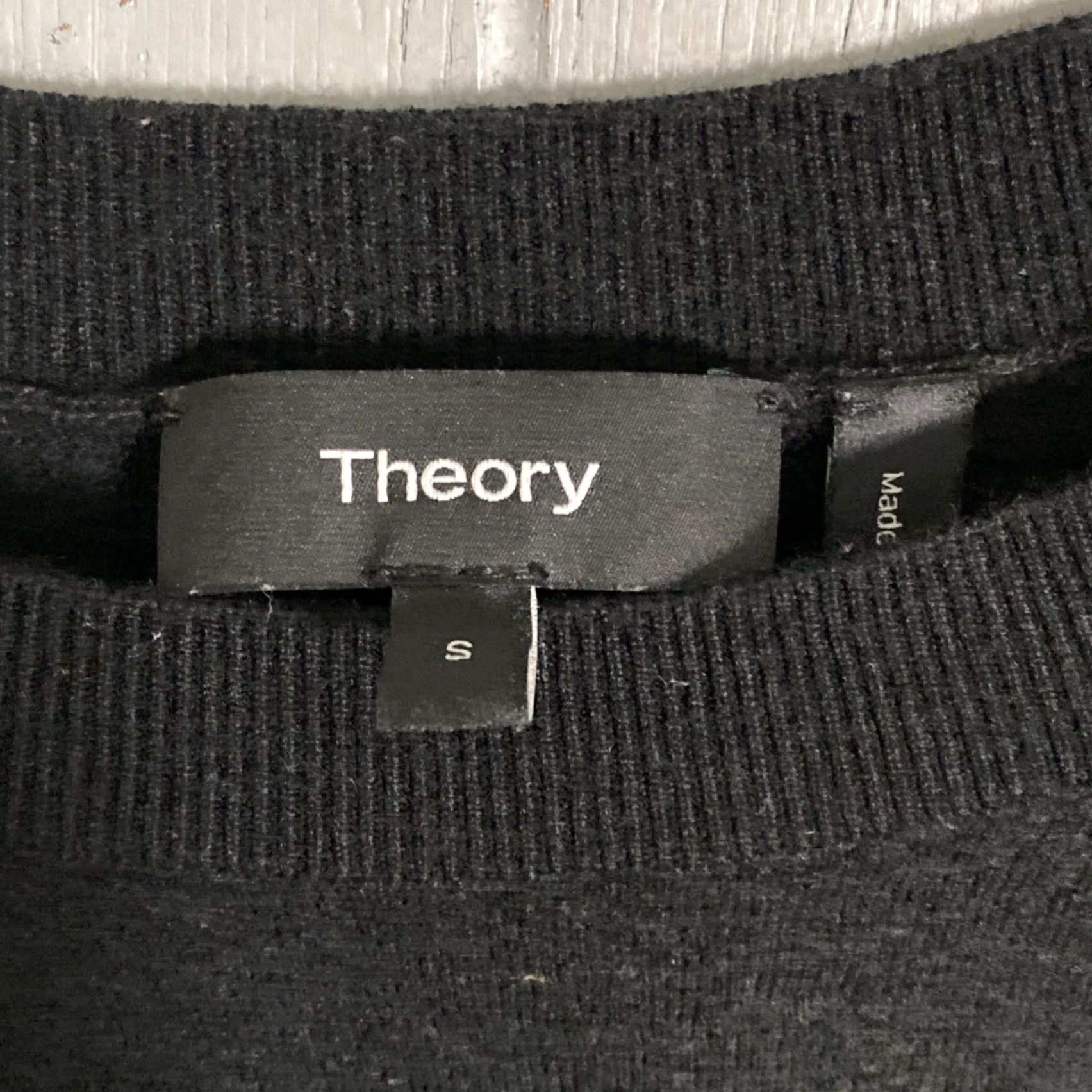 Theory VINTAGE Theory Merino Wool Long Sleeve Sweater Womens Small 15x22 Stretch S Black Crew Neck Pullover Shirt Womens 15X22 Black Stretch Size S / US 4 / IT 40 - 3 Thumbnail