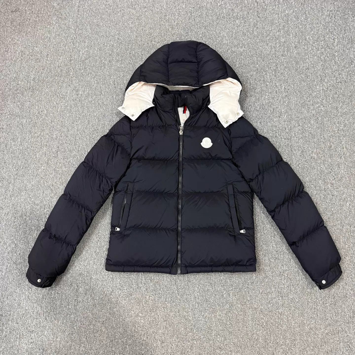Moncler Moncler Black Kids Down Jacket 14A 99 New Size XS / US 0-2 / IT 36-38 - 1 Thumbnail