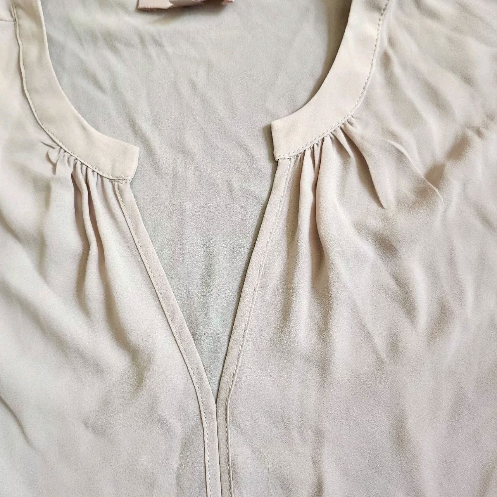 Vintage Philosophy Beige V-Neck Blouse Women's L Regular - Beige, Solid, Polyester, Machine Washable, Casual, Travel, Classic, Spring Summer Fall Size L / US 10 / IT 46 - 6 Thumbnail
