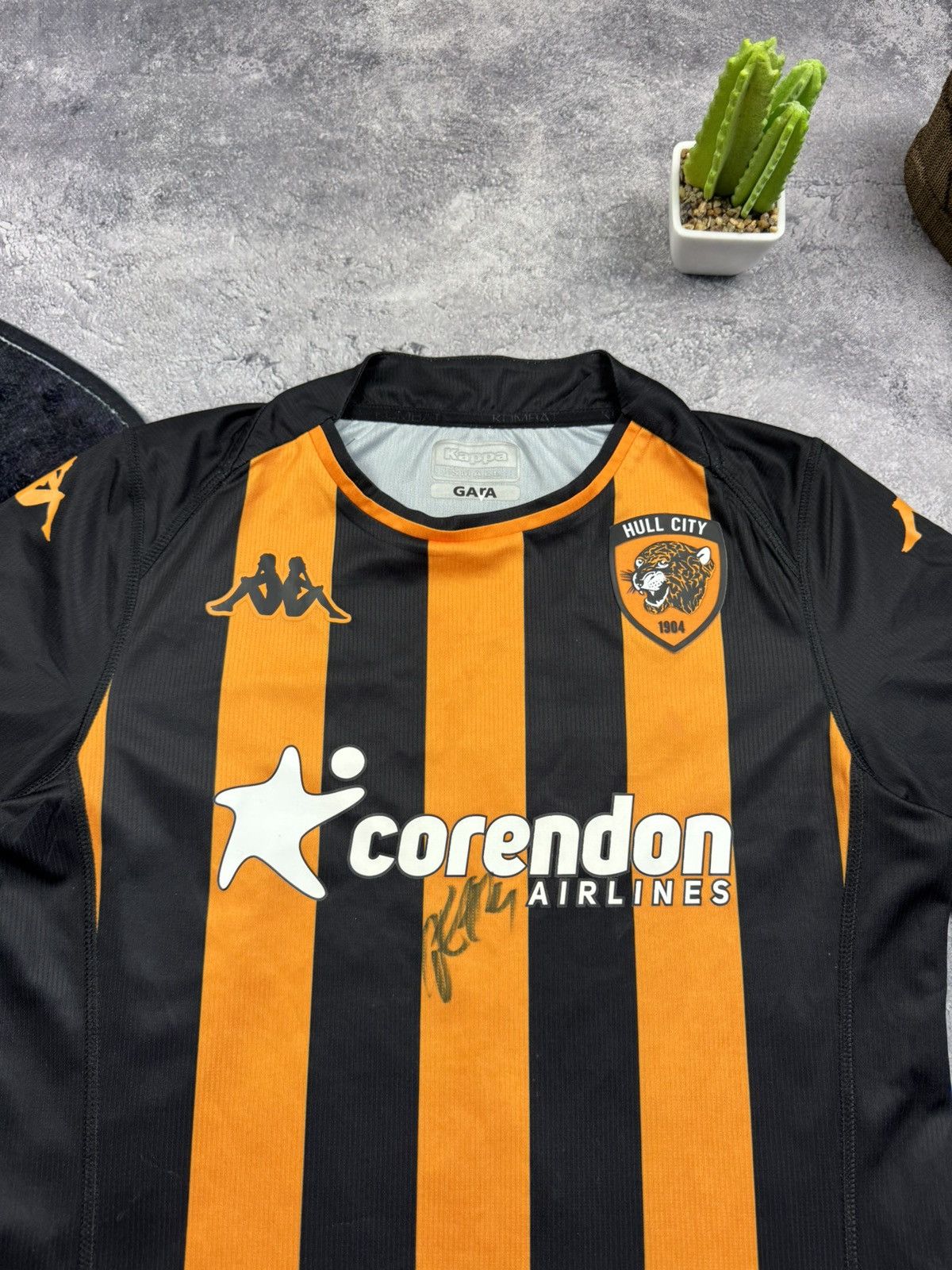 Sports Specialties SEAN QUINN #7 Hull City AFC 23/24 Match Issue Home Football Size US S / EU 44-46 / 1 - 4 Thumbnail