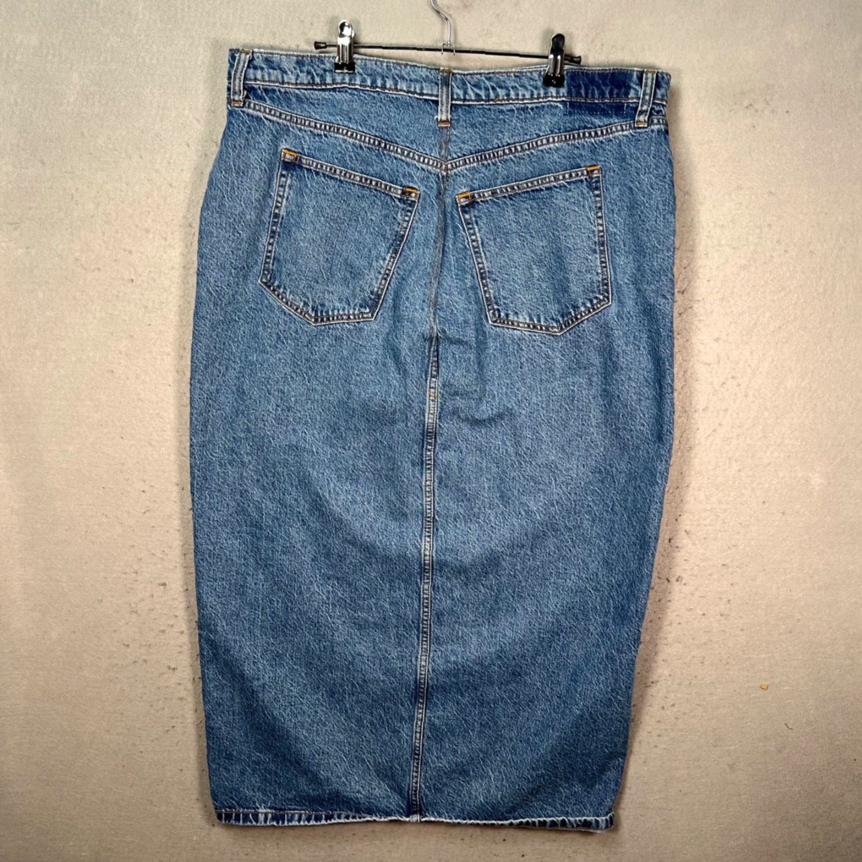 Abercrombie & Fitch Abercrombie & Fitch Womens Size 34 / 18 High Rise Denim Midi Skirt Blue Shirt? Size 40" / US 18 - 2 Thumbnail