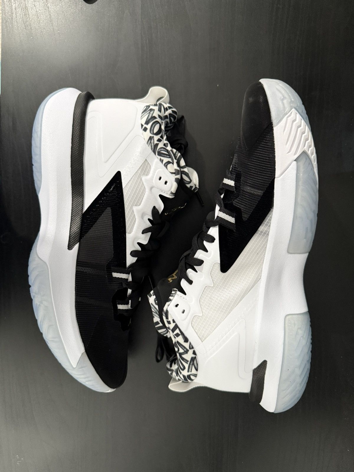 Jordan Brand Jordan Zion 1 Gen Zion Size US 10 / EU 43 - 1 Thumbnail