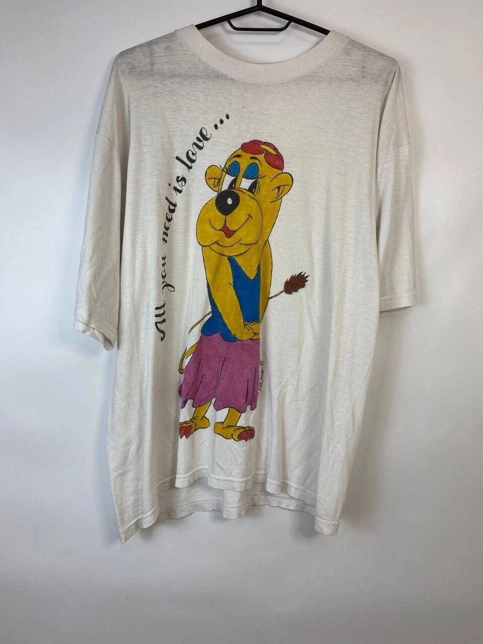 Other Vintage t-shirt all you need is love 1990 Size L Size US L / EU 52-54 / 3 - 1 Thumbnail