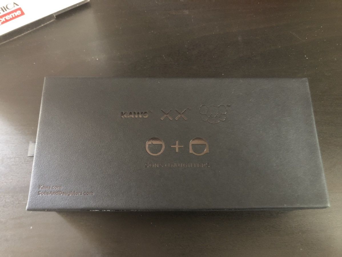 Kaws Kaws x SD Kid Sunglasses Black Size ONE SIZE - 5 Thumbnail