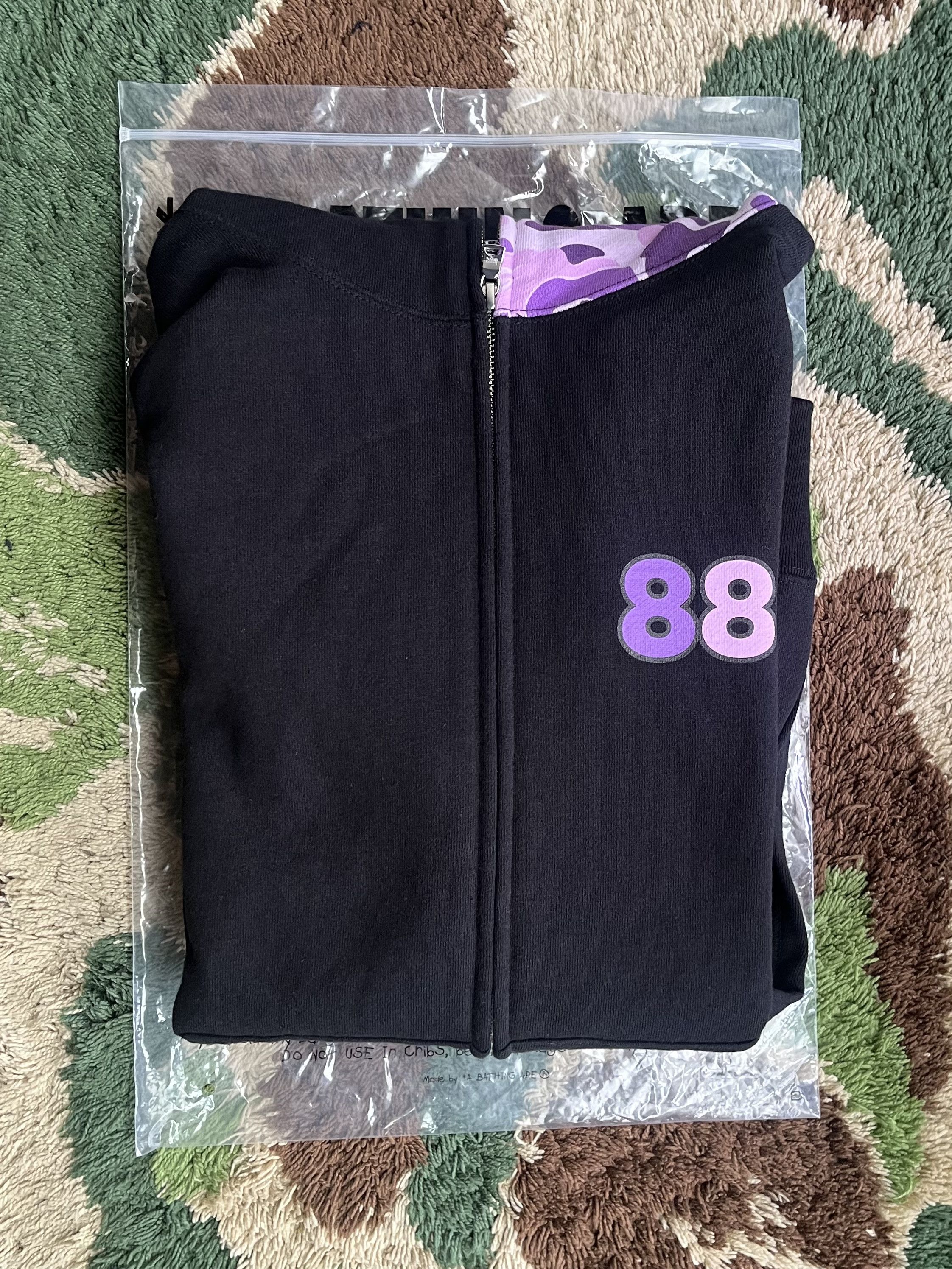 Bape A BATHING APE TAIPEI 13th Anniversary SHARK FULL ZIP HOODIE Size US L / EU 52-54 / 3 - 2 Thumbnail