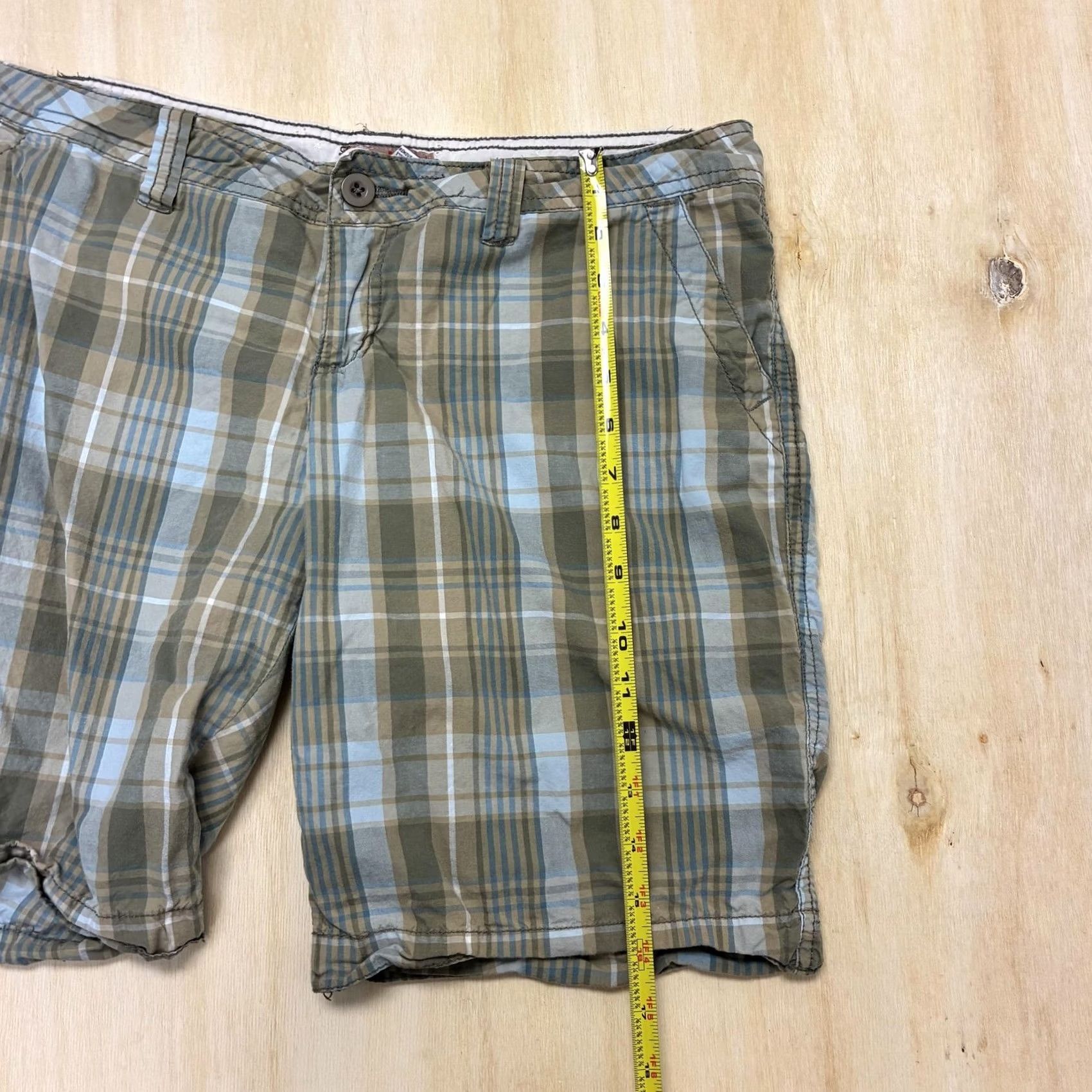 Vintage No Boundaries Bermuda Shorts Juniors 13 Green Plaid Cotton Chino Casual Summer Size 34" / US 12 / IT 48 - 4 Thumbnail