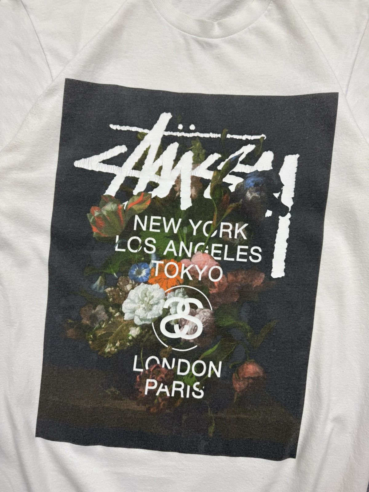Stussy Stussy World Tour Flowers Big Logo Y2K T-Shirt Rare Size US S / EU 44-46 / 1 - 8 Thumbnail