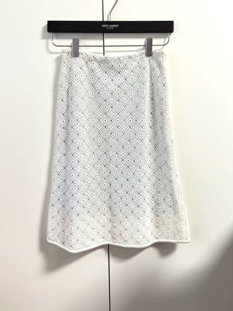 Dior Dior Hollow-out lace floral skirt Size 25" / US 0 / IT 36 - 1 Thumbnail