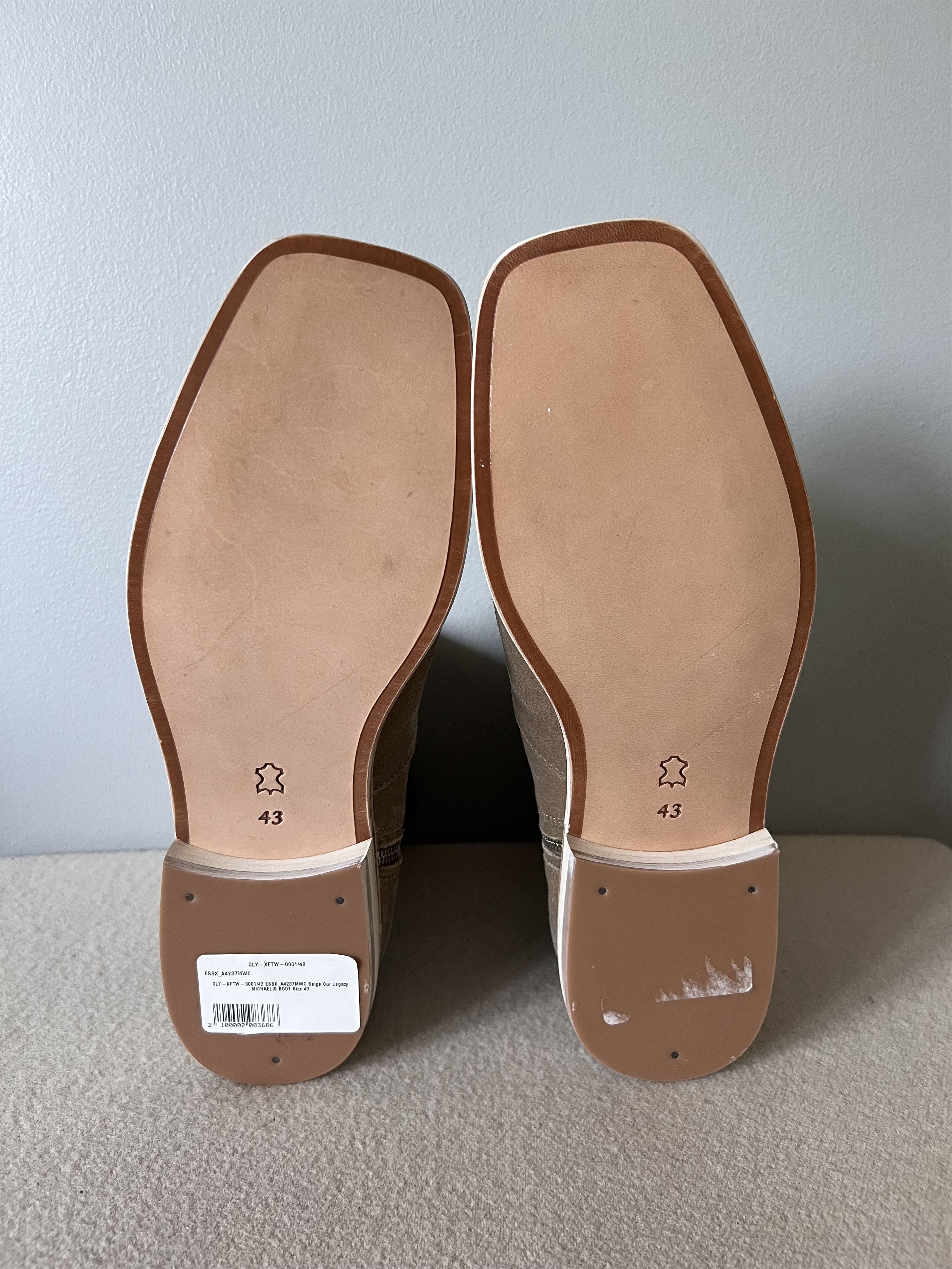 Our Legacy Our Legacy Michaelis Boots in Waxy Champagne Suede Size US 10 / EU 43 - 7 Thumbnail