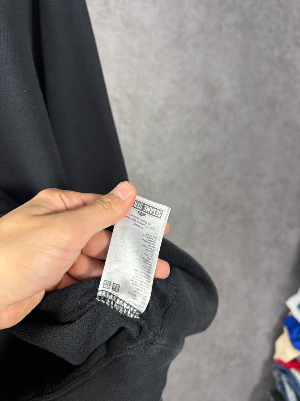 Kaws Kaws x Uniqlo cult designer sweatshirt Size US S / EU 44-46 / 1 - 6 Thumbnail