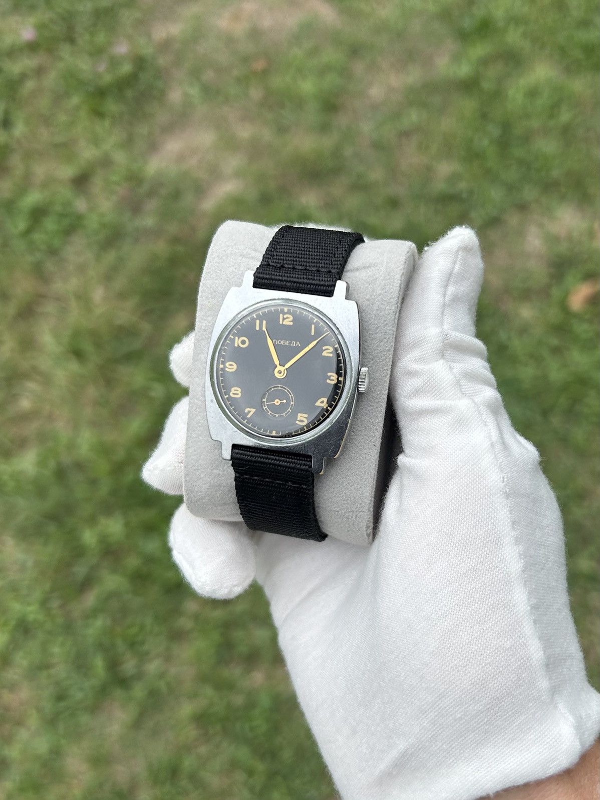 Vintage Vintage Watch Pobeda Soviet USSR Mechanical 1970s Size ONE SIZE - 13 Thumbnail