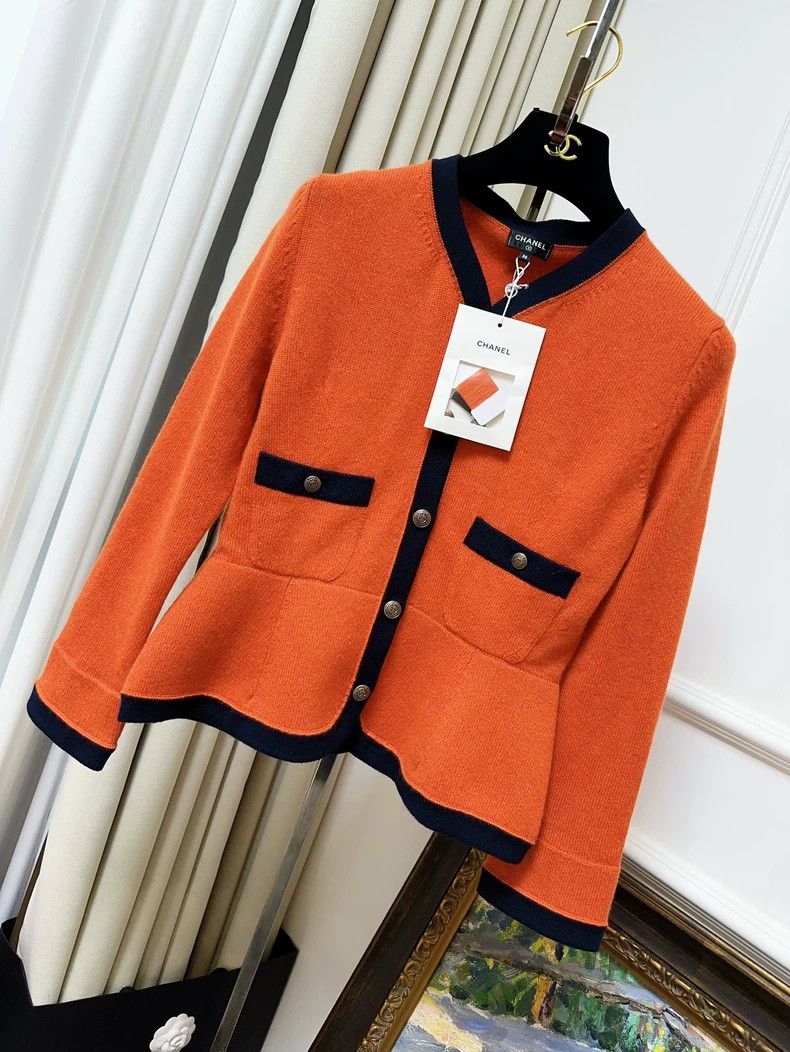 Chanel Chanel Hamburger series navy blue and orange series cashme Size XS / US 0-2 / IT 36-38 - 1 Thumbnail