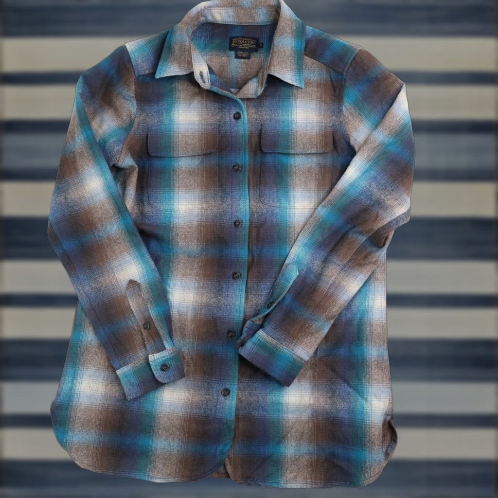 Pendleton VINTAGE Pendleton Women's Shirt Wool Flannel Button-Up Shadow Plaid Blue Small Size S / US 4 / IT 40 - 1 Thumbnail