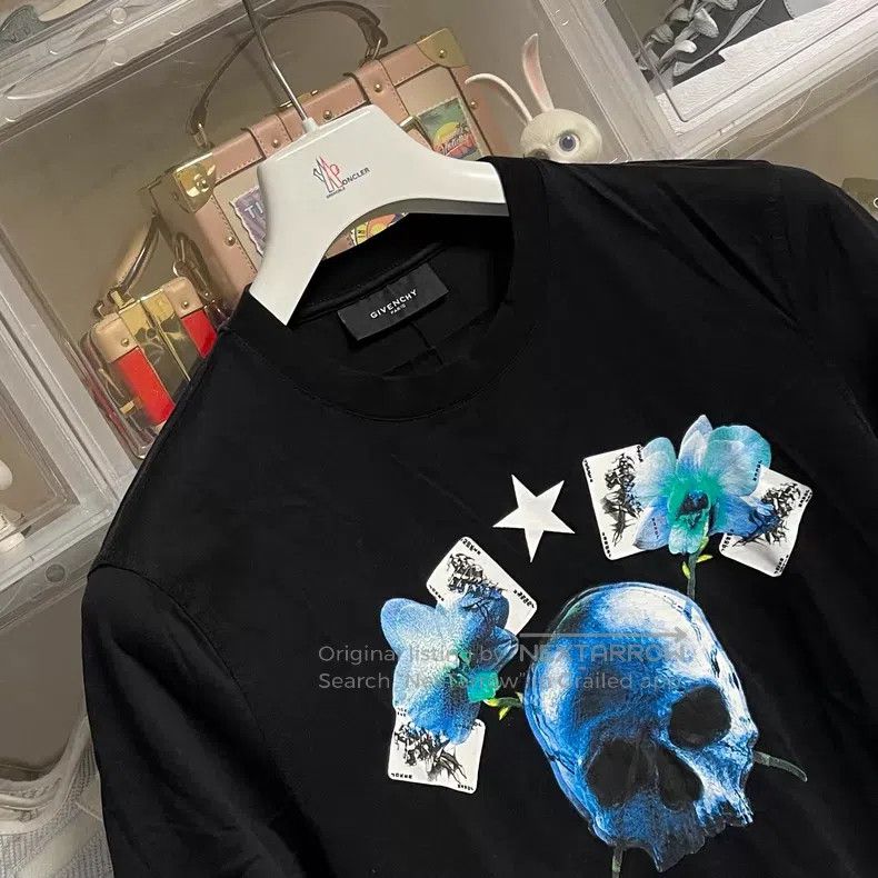 Givenchy Givenchy Men's Printed Short Sleeve T-Shirt Size US S / EU 44-46 / 1 - 2 Thumbnail