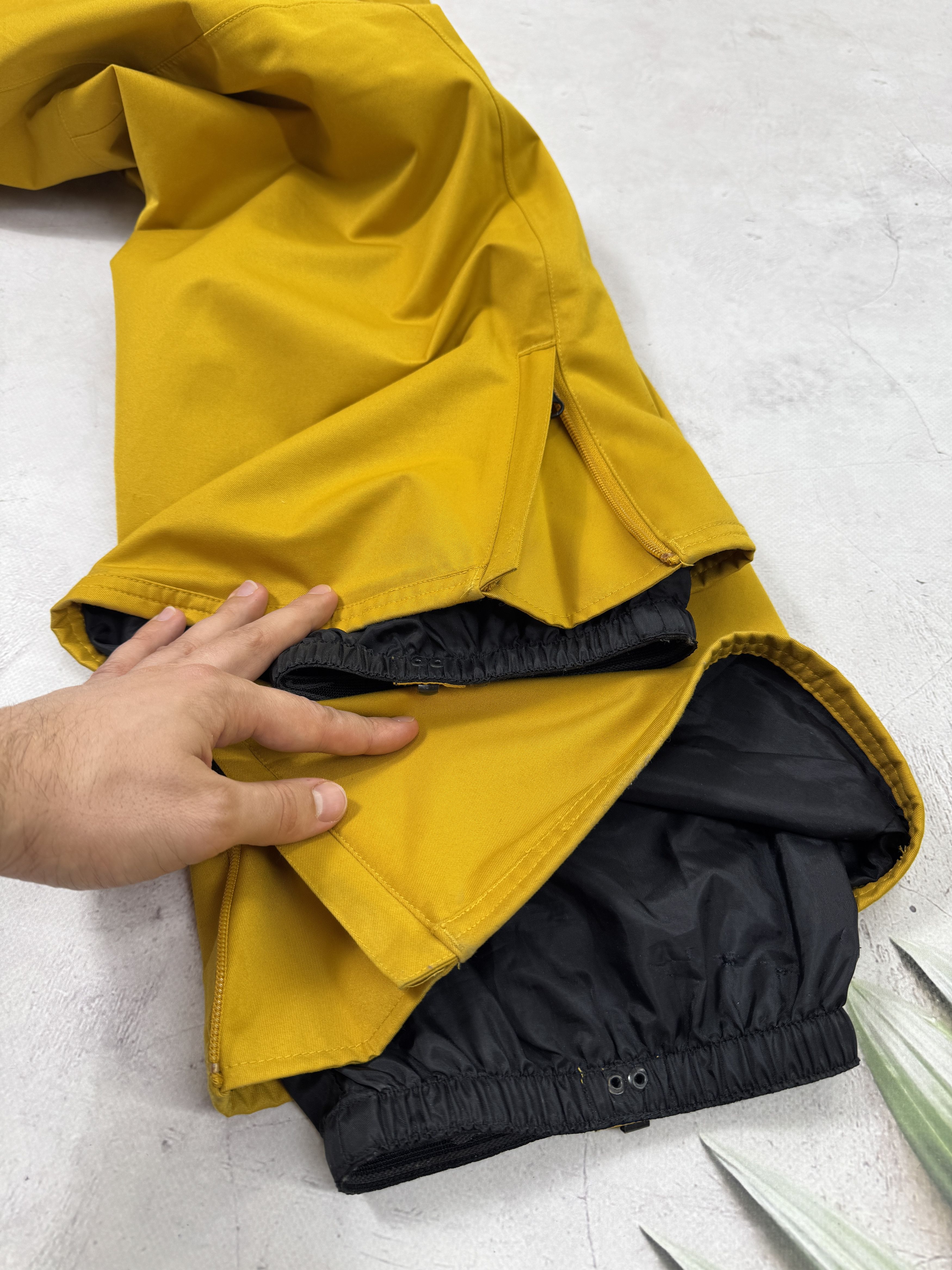 Nike Nike Ski Snow Pants Storm-Fit Polyester Mustard Size US 32 / EU 48 - 13 Thumbnail