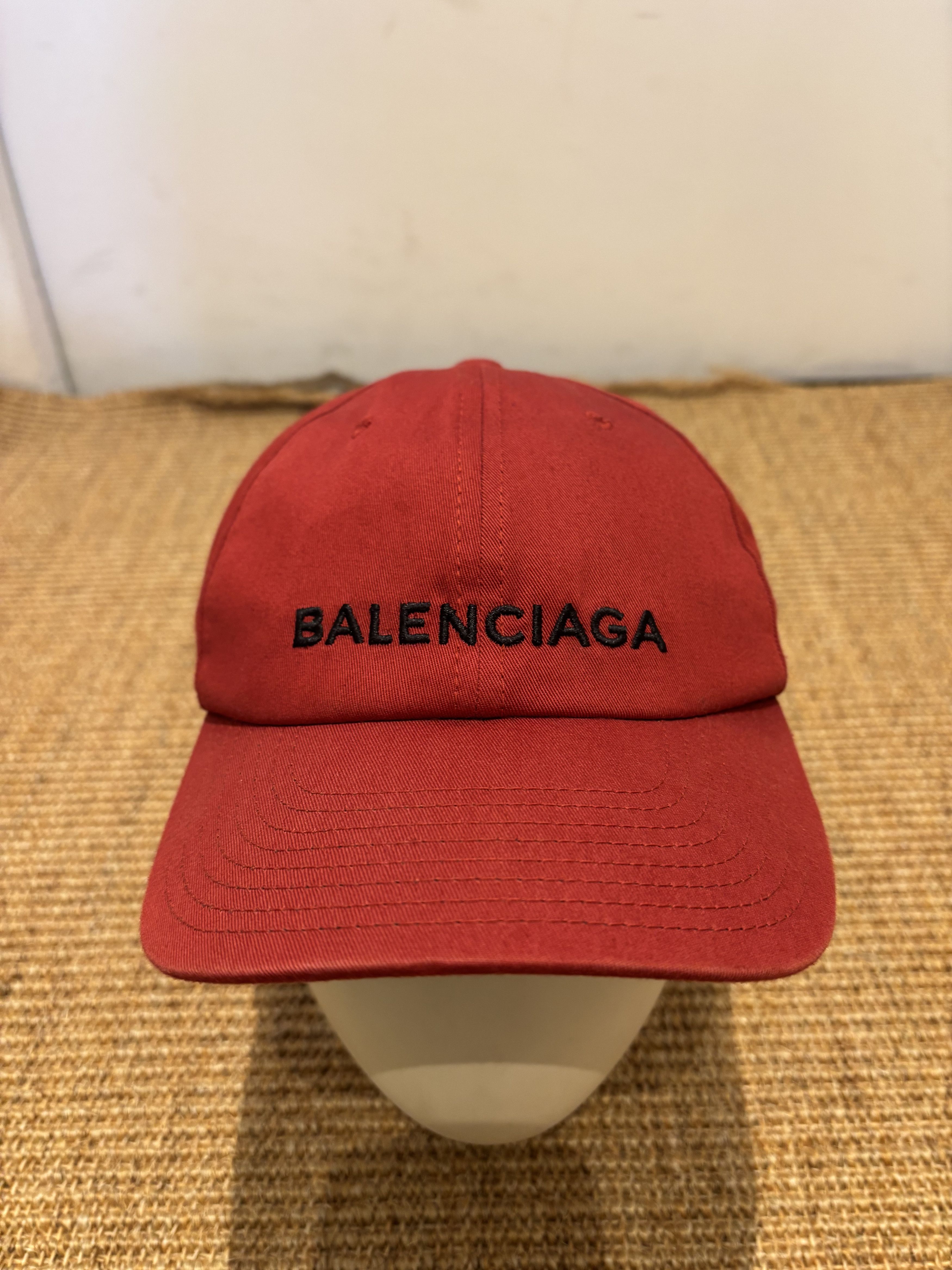 Balenciaga Casquette six pannels Balenciaga bordeau en tbe Size ONE SIZE - 8 Thumbnail