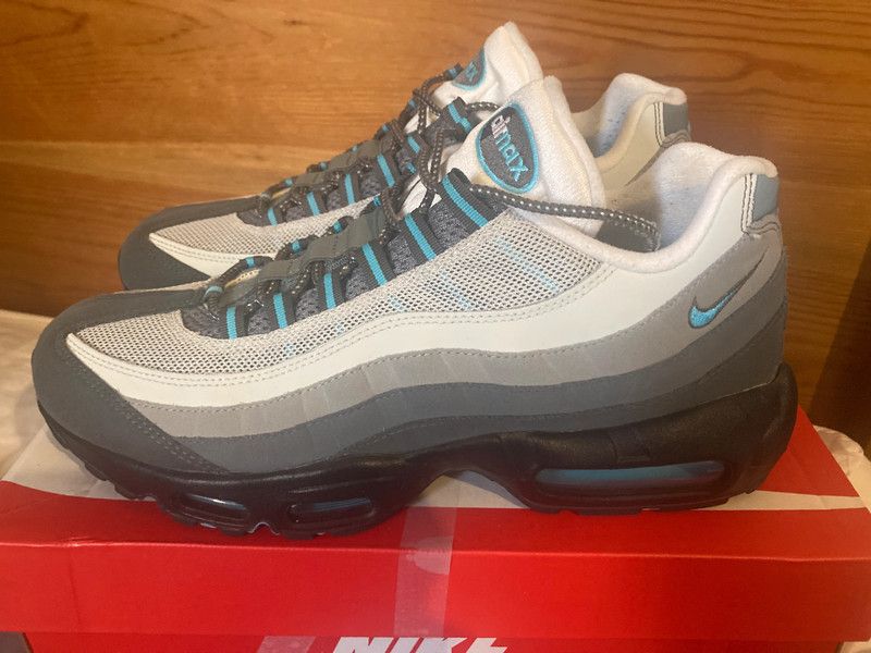 Nike Nike Air Max 95 - Grey Volt - UK 10 Size US 11 / EU 44 - 2 Thumbnail