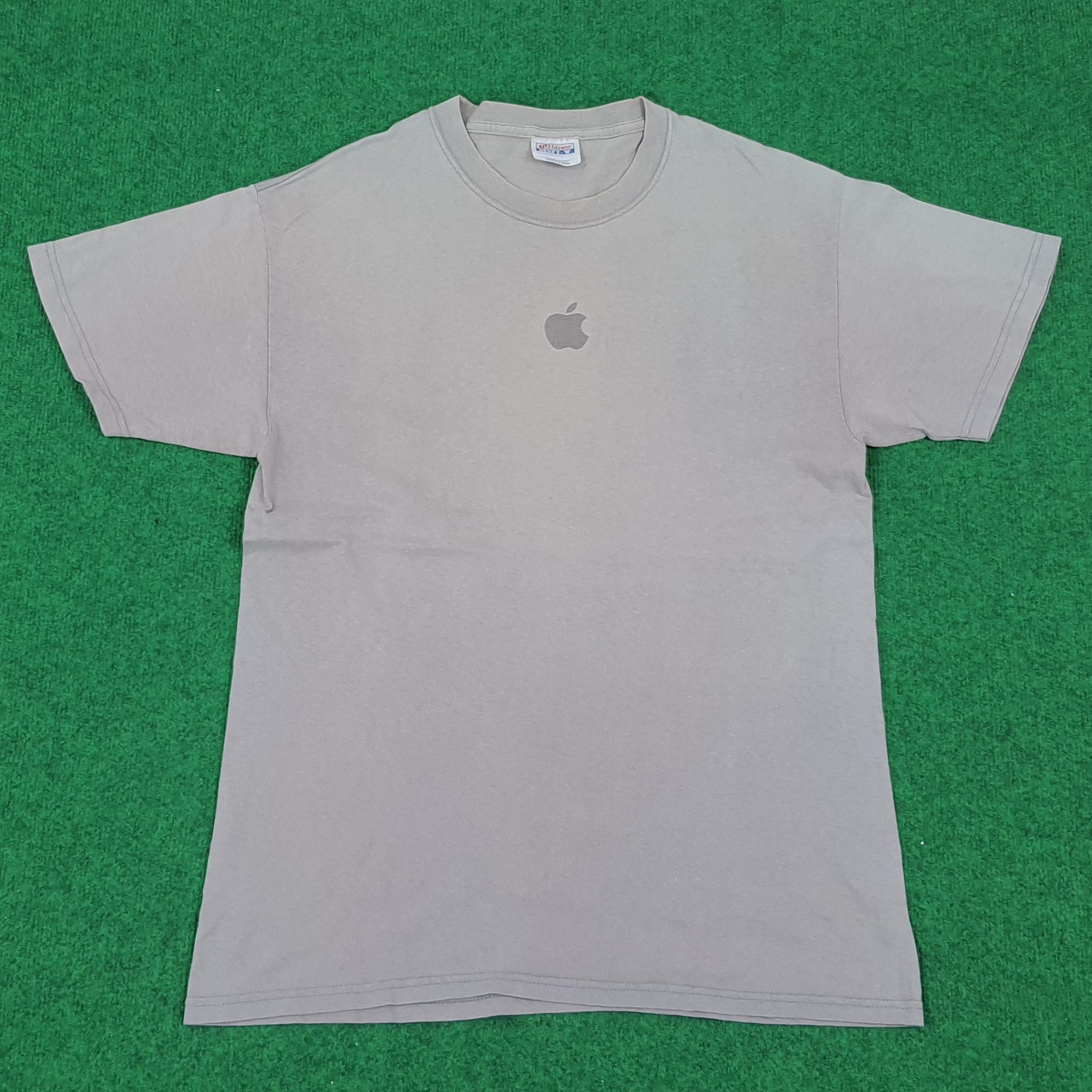 Apple × Vintage Vintage Apple Product Center Logo iPhone Streetwear Tshirt Size US M / EU 48-50 / 2 - 1 Thumbnail