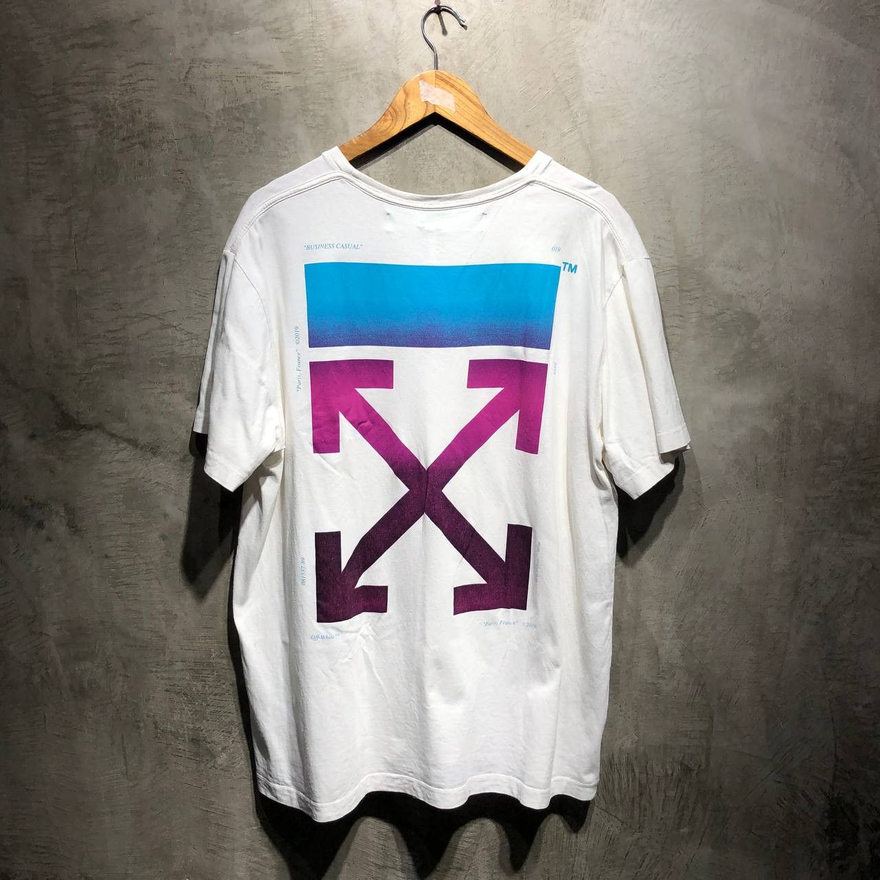 Off white gradient tee sizing hotsell