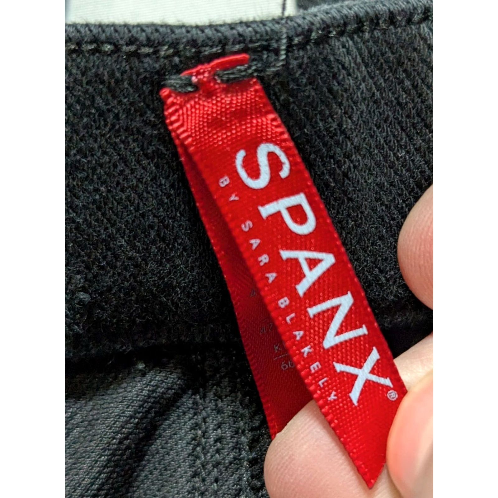 Spanx Spanx Jean-ish Ankle Leggings Black Pull on Pants Women Medium #20018R Size 32" / US 10 / IT 46 - 4 Thumbnail