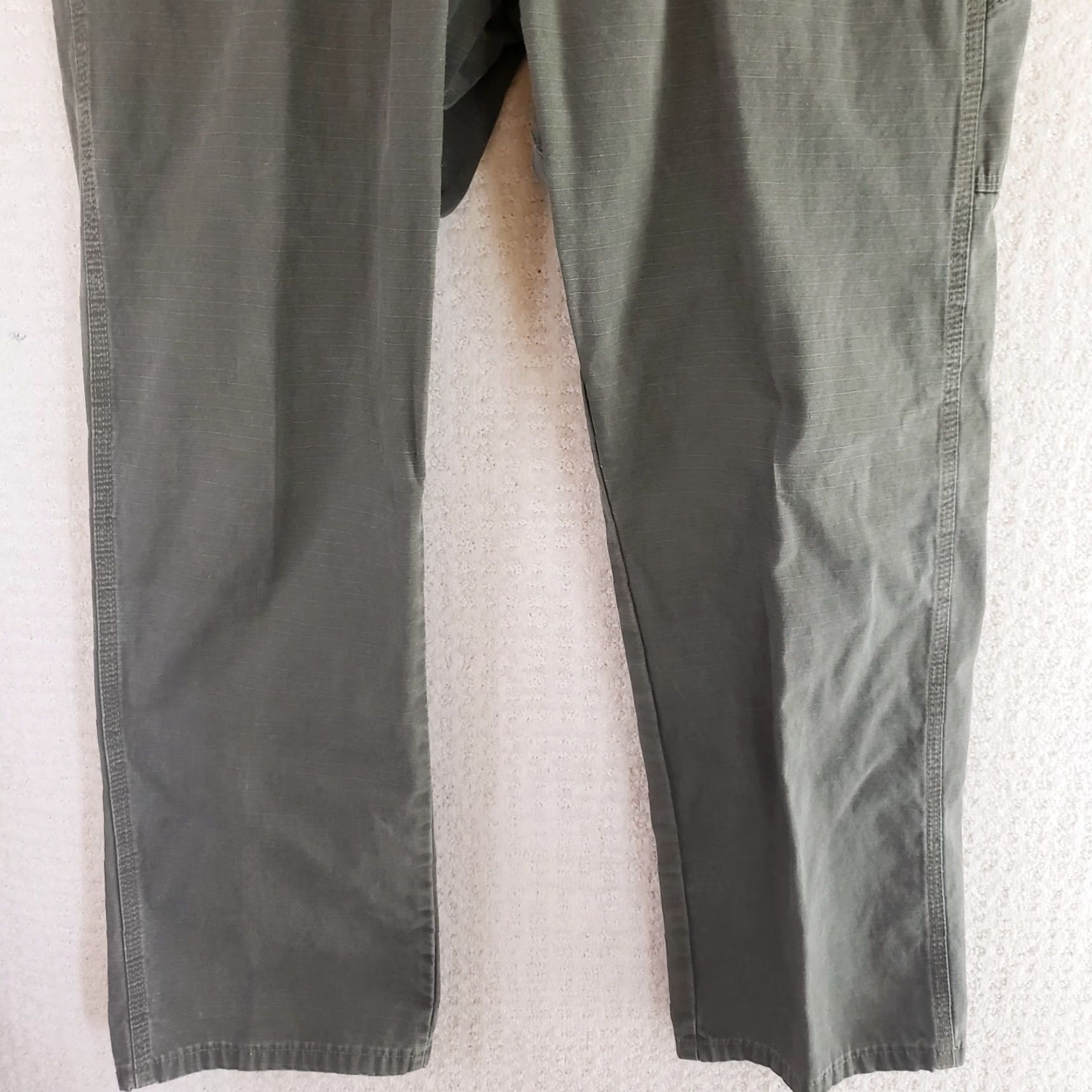 Wrangler VINTAGE Wrangler RIGGS Workwear Mens Brown Carpenter Pants 35X30 Green Ripstop Cargo Pocket Belt Loops Logo Pockets Workwear 30 Inseam Mens Size US 35 - 3 Thumbnail
