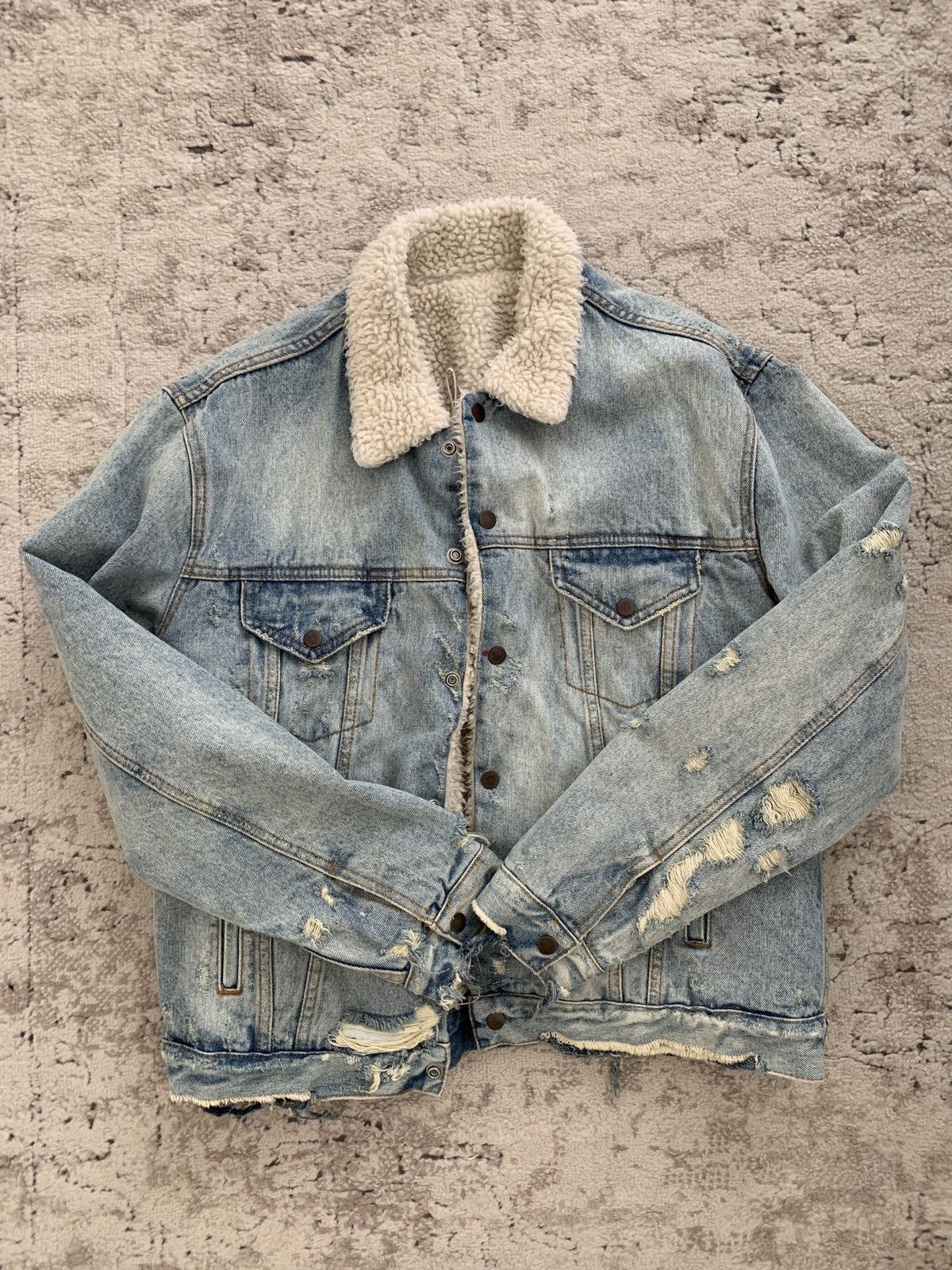 MNML Mnml Los Angeles Denim Trucker Jacket Distressed Large | Grailed 