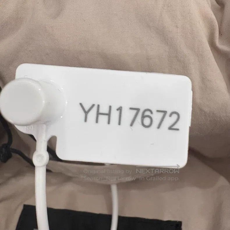 Balenciaga Balenciaga Double Hook Boomerang Bread Down Jacket Beige Size XS / US 0-2 / IT 36-38 - 8 Thumbnail