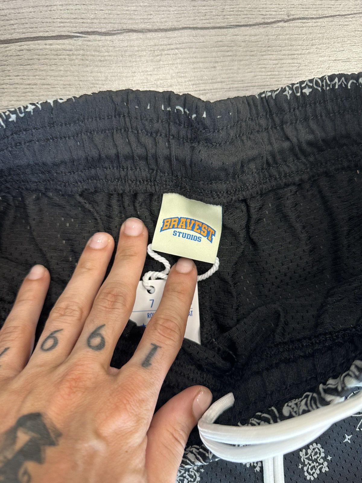 Bravest Studios Bravest Studios Paisley Shorts Carbon Size US 34 / EU 50 - 2 Thumbnail