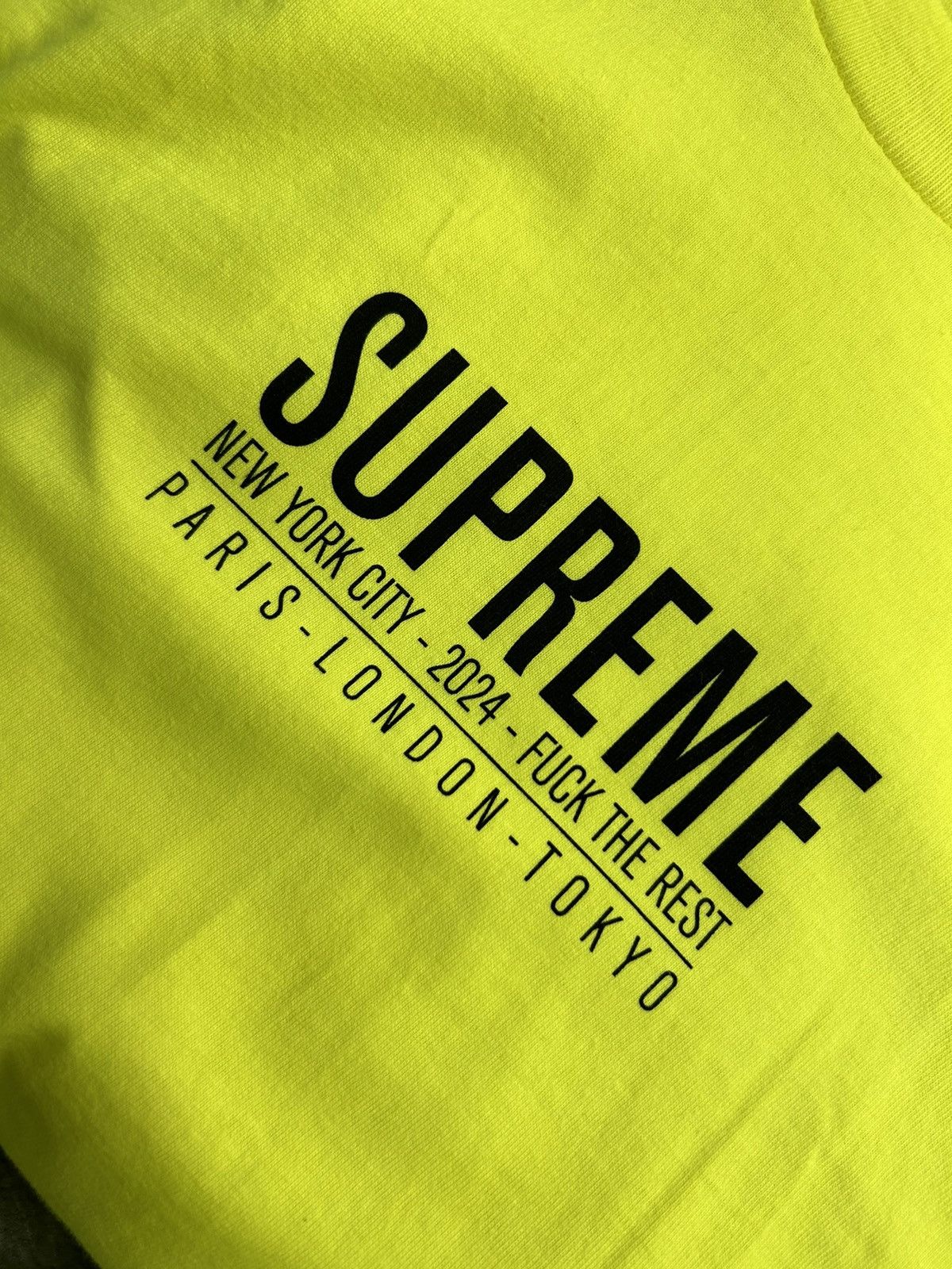 Supreme Supreme T-shirt Size US M / EU 48-50 / 2 - 3 Thumbnail