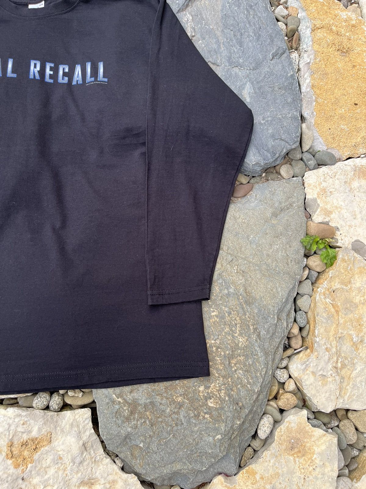 Vintage Vintage Total Recall Arnold Schwarzenegger 2012 long sleeve Size US M / EU 48-50 / 2 - 6 Thumbnail