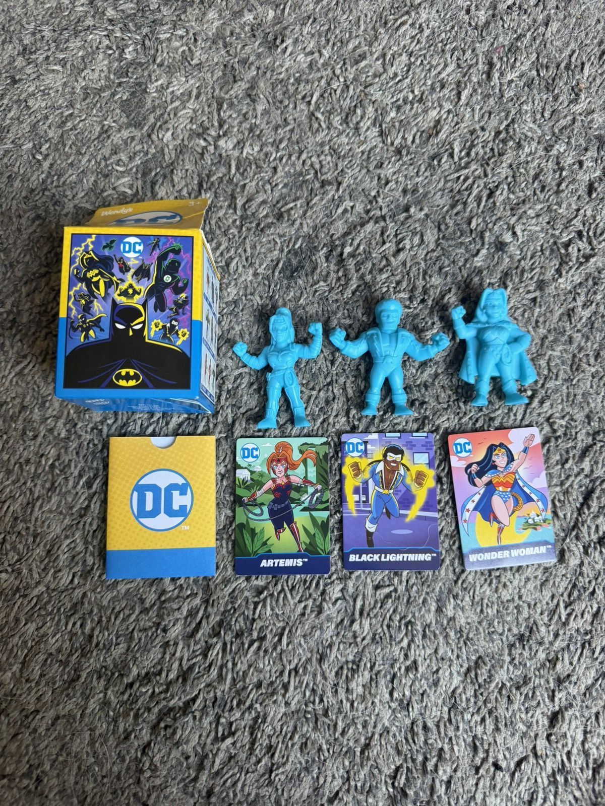 DC Comics 2024 Wendy’s DC Comics Heroes & Villains Blind Box Size ONE SIZE - 1 Thumbnail