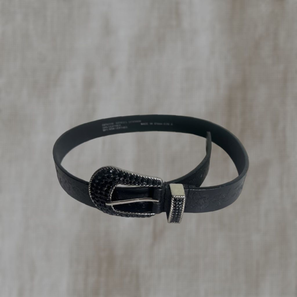 Vintage Womens Small Black Leather Floral Embossed Belt Western Gemstone Buckle 28” Belt S Womens Leather Western Floral Embossed Belt Gemstone Buckle 28” Size ONE SIZE - 1 Thumbnail