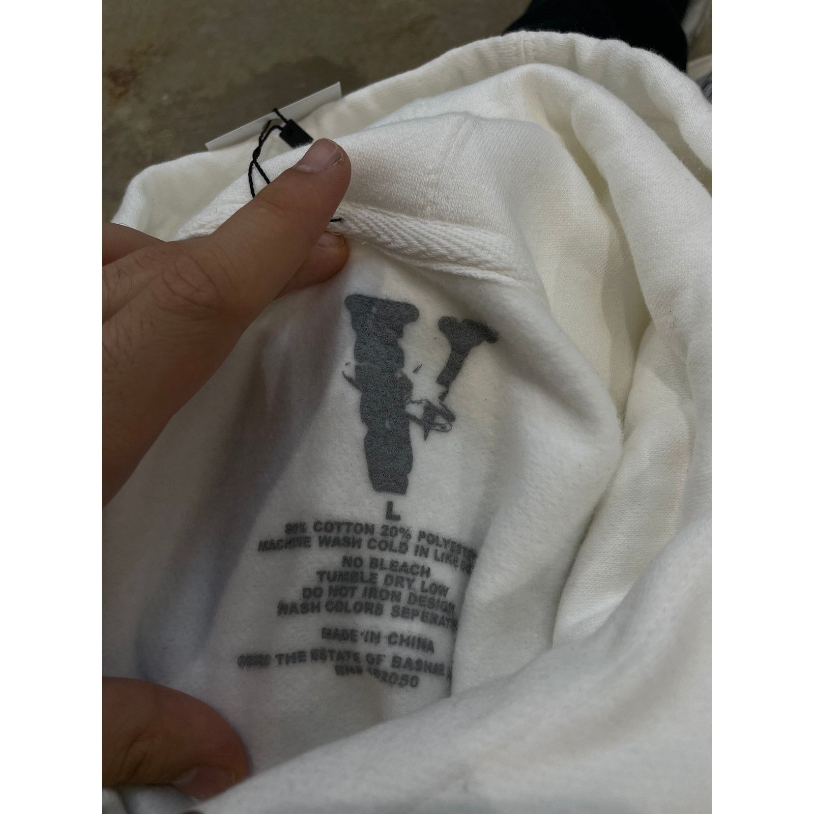 Vlone VLONE Pop Smoke Woo Hoodie White Used Large Size US L / EU 52-54 / 3 - 3 Thumbnail