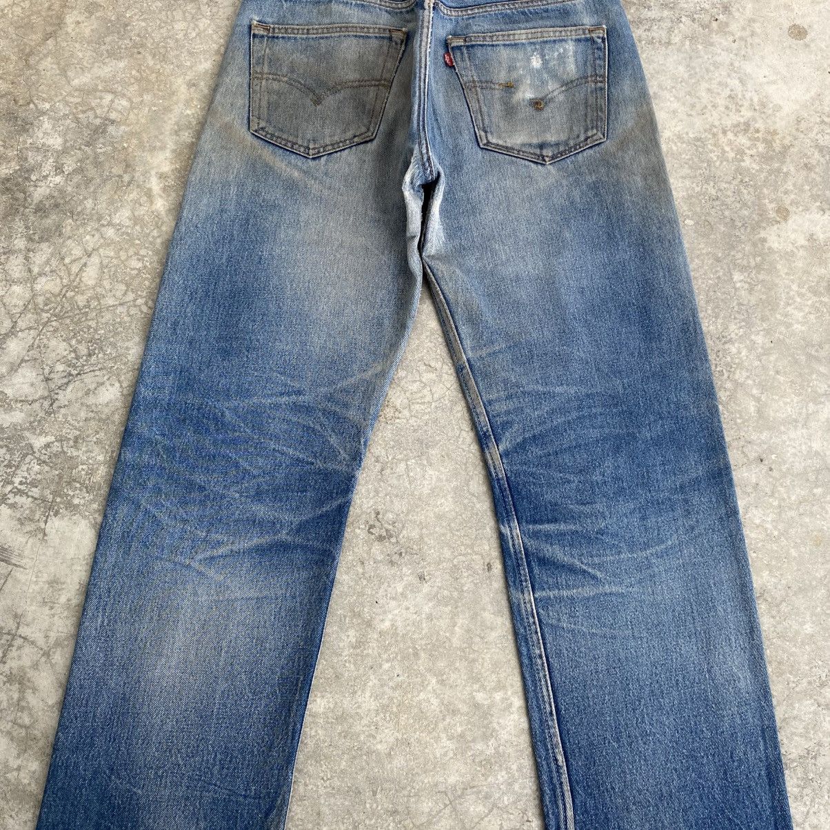 Levi's Vintage 90’s Levis 501 Faded Blue Distressed Denim Jeans Size US 31 - 12 Thumbnail