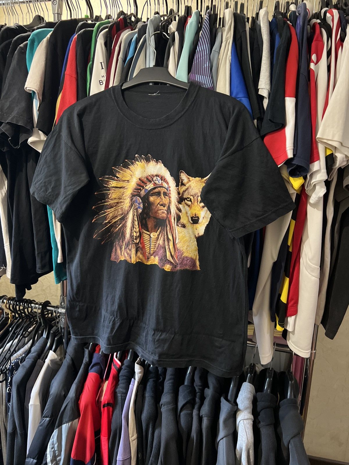Vintage VINTAGE ZIP IT LONDON AMERICAN NATIVE INDIAN TRIDAL T SHIRT Size US L / EU 52-54 / 3 - 2 Thumbnail