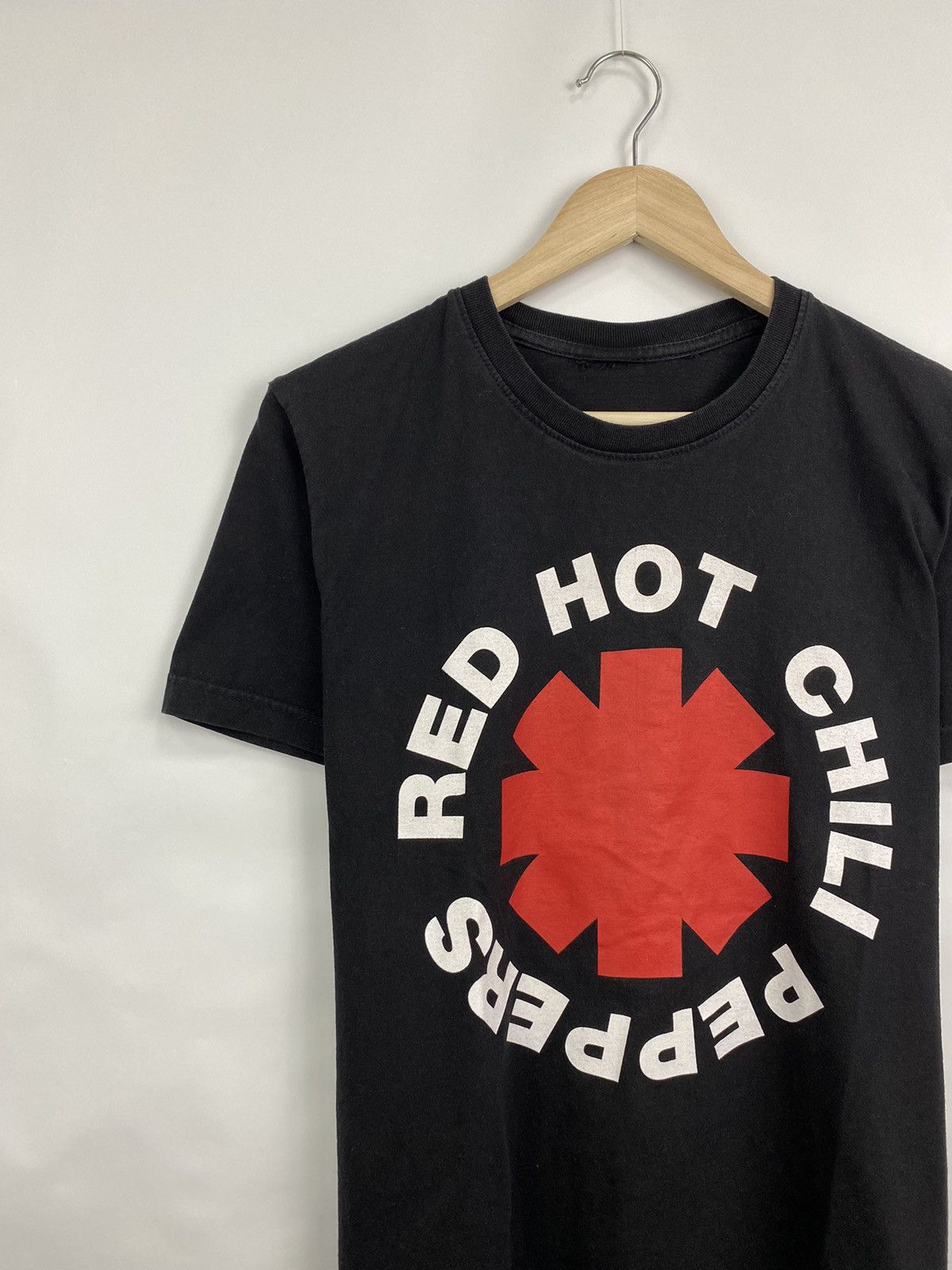 Band Tees 🇺🇸 Vintage Y2K Red Hot Chili Peppers T-Shirt Rare Retro Hype Size US M / EU 48-50 / 2 - 2 Thumbnail