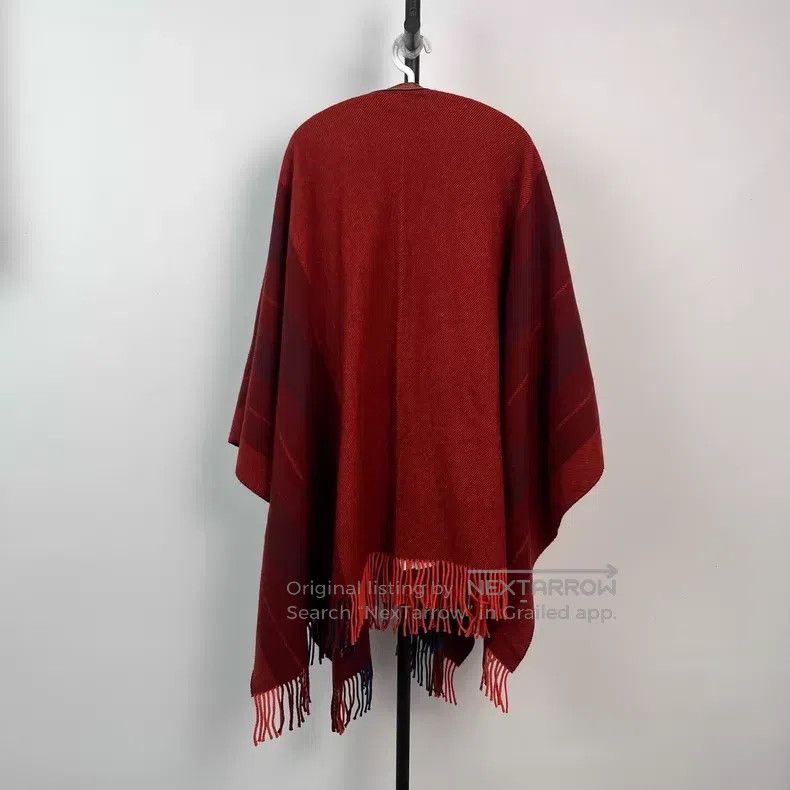 Hermes Hermes Cape Size M / US 6-8 / IT 42-44 - 2 Thumbnail