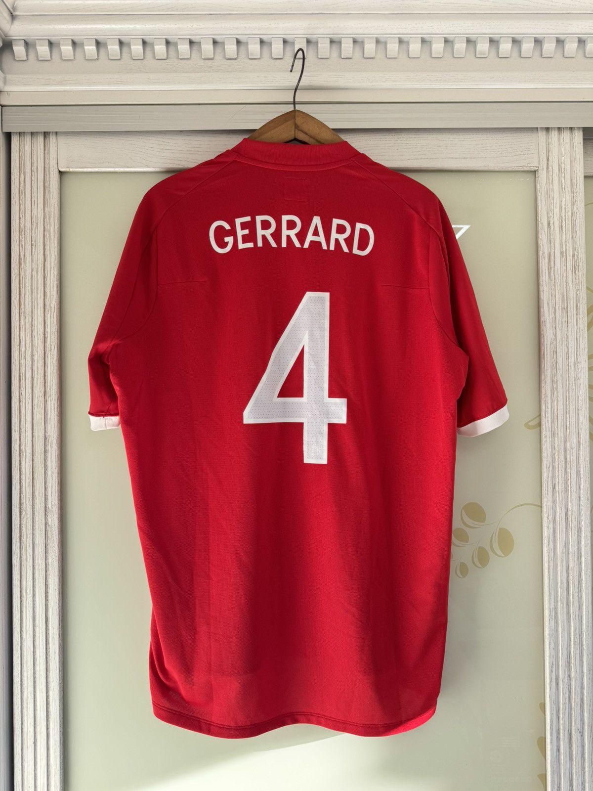 Umbro Gerrard #4 England 2010-2011 Away Soccer Jersey Football Kit Size US XL / EU 56 / 4 - 1 Thumbnail