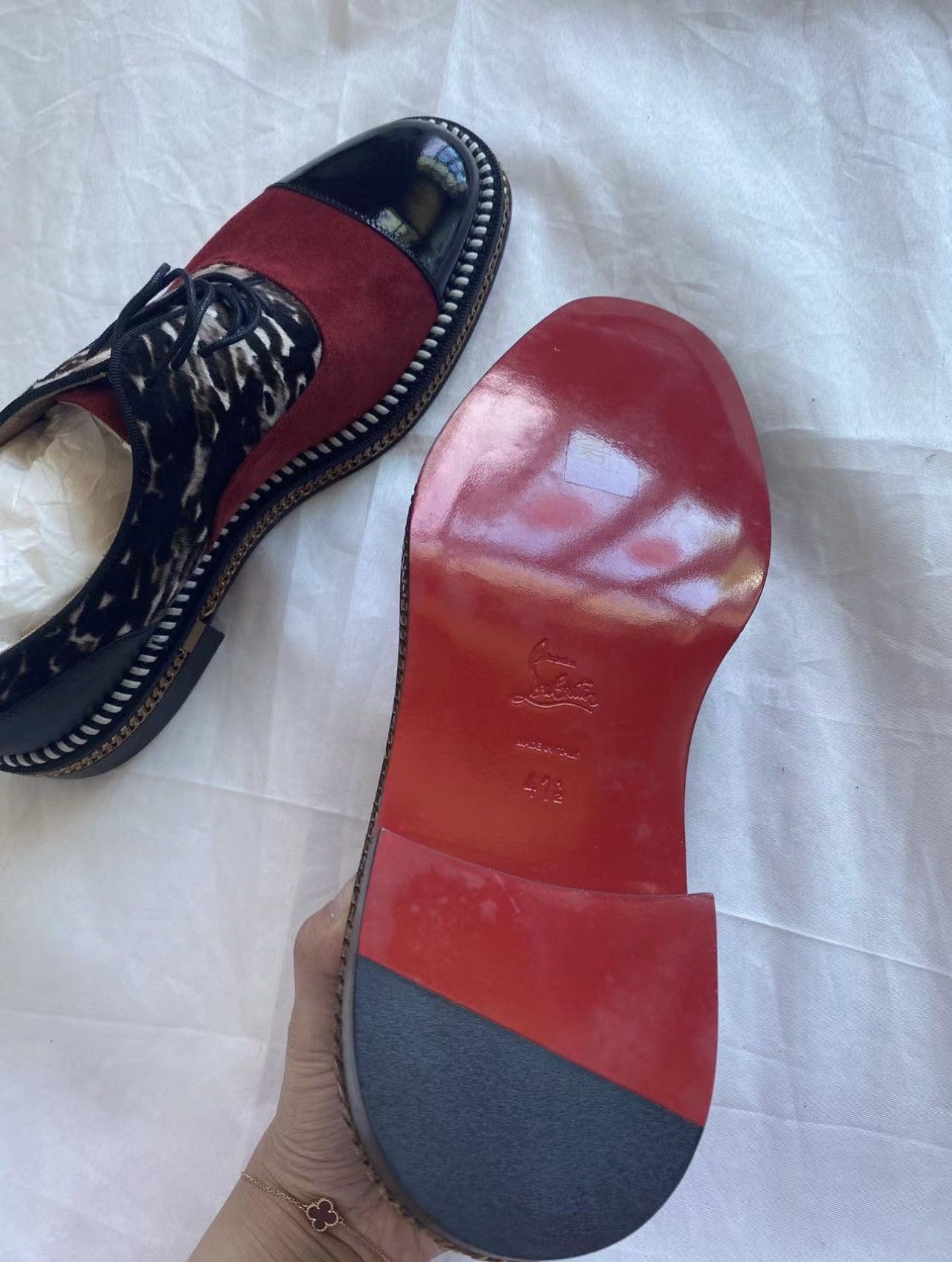 Christian Louboutin Christian Louboutin Dechaine Flat Oxford Suede Size US 8 / EU 41 - 3 Thumbnail