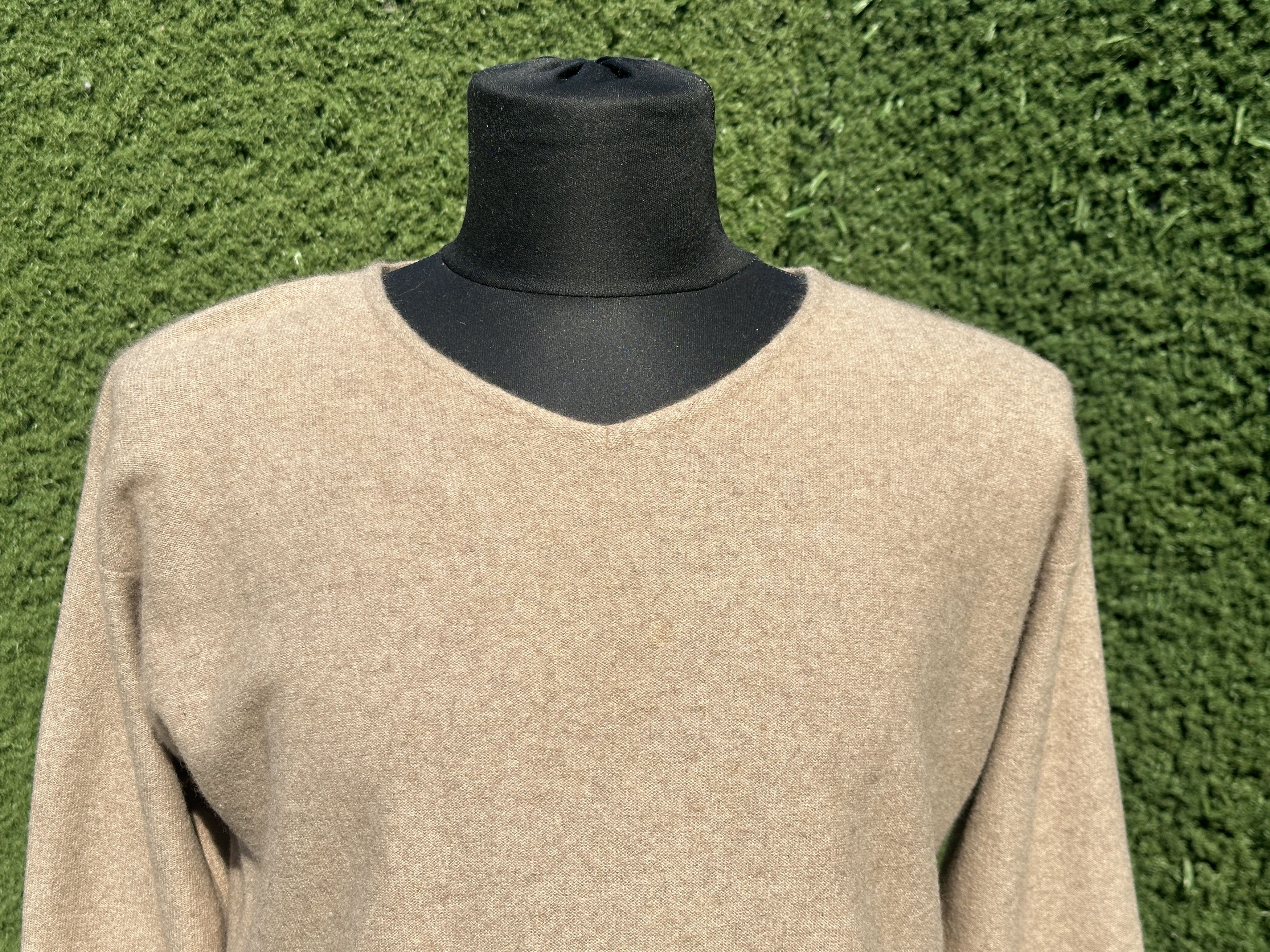 Brunello Cucinelli 1650$ Brunello Cucinelli Cashmere V Neck Oversize Size M L Size L / US 10 / IT 46 - 7 Thumbnail