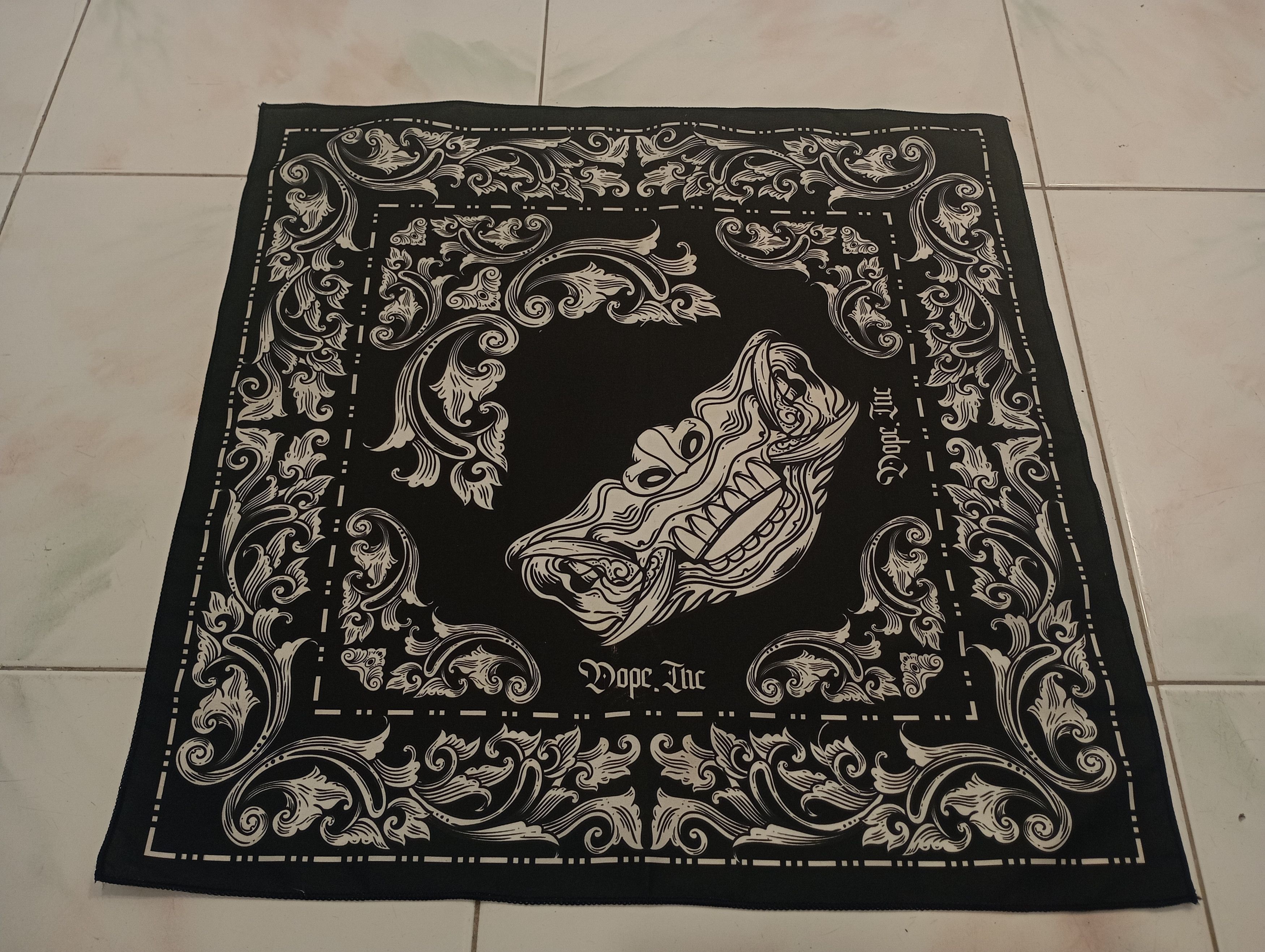 Band Tees Skulls Bandana Handkerchief Size ONE SIZE - 1 Thumbnail
