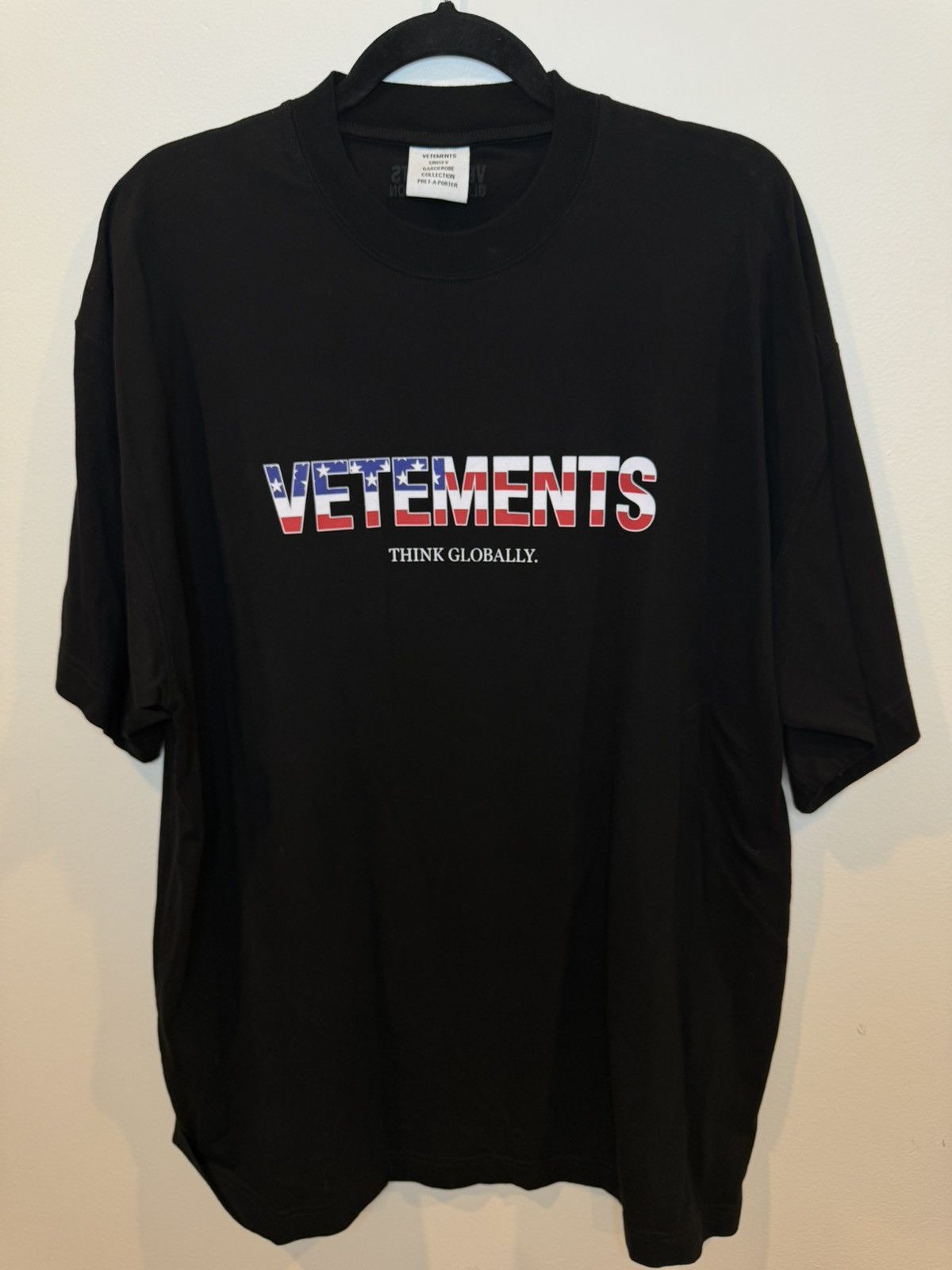 Vetements Vetements Think Globally Tee Size US S / EU 44-46 / 1 - 1 Thumbnail