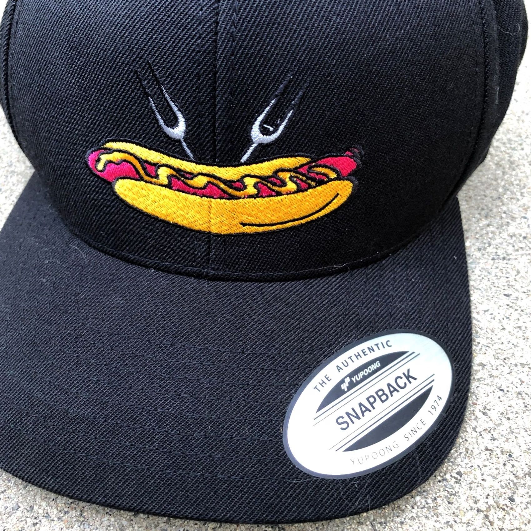 Vintage YUPOONG Hot Dog BBQ Snapback Hat Men's One Size Summer Cap Wool Blend Black Size ONE SIZE - 3 Thumbnail