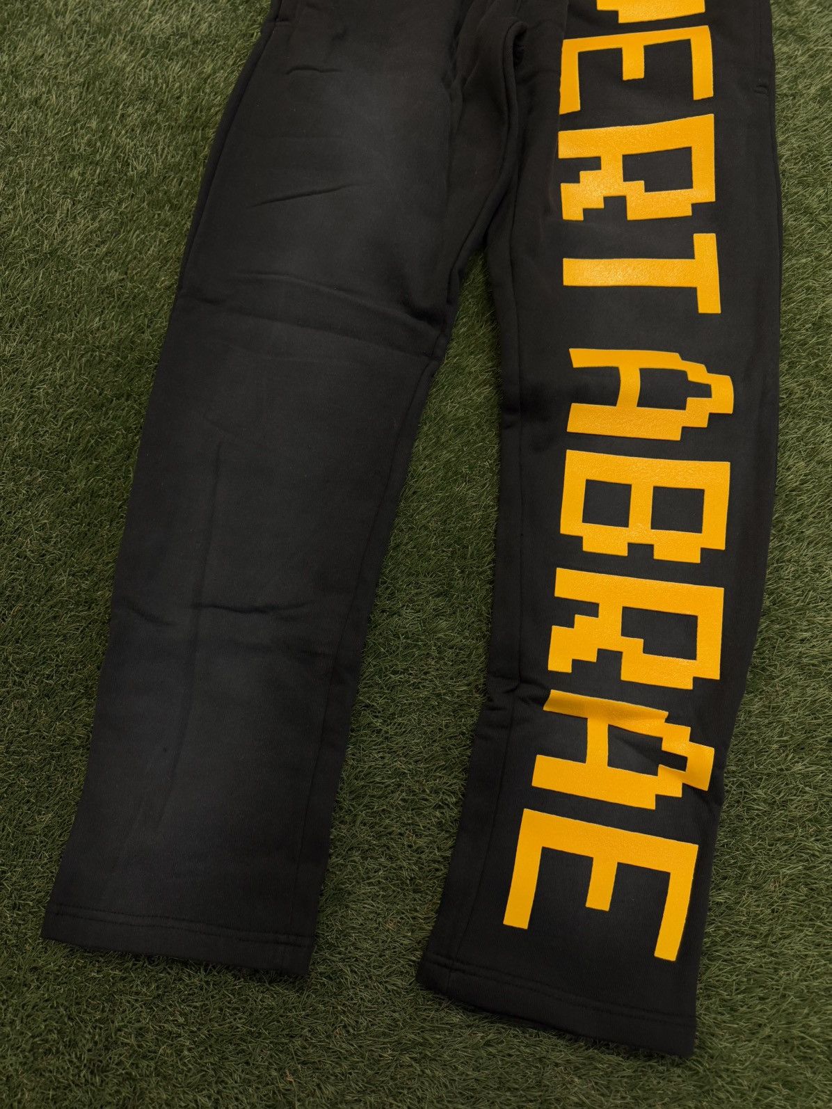Vertabrae Vertabrae Sweatpants Black/Yellow Size L (NEW) Size US 32 / EU 48 - 4 Thumbnail