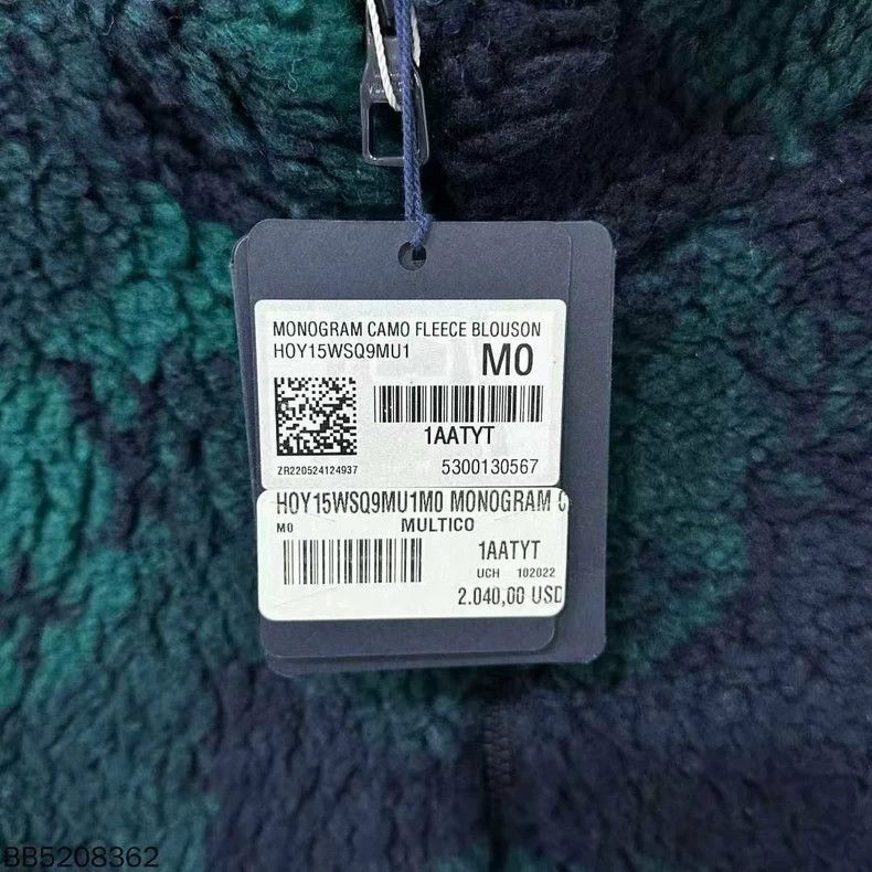Louis Vuitton Louis Vuitton Black and green gradient full print teddy ja Size US M / EU 48-50 / 2 - 4 Thumbnail