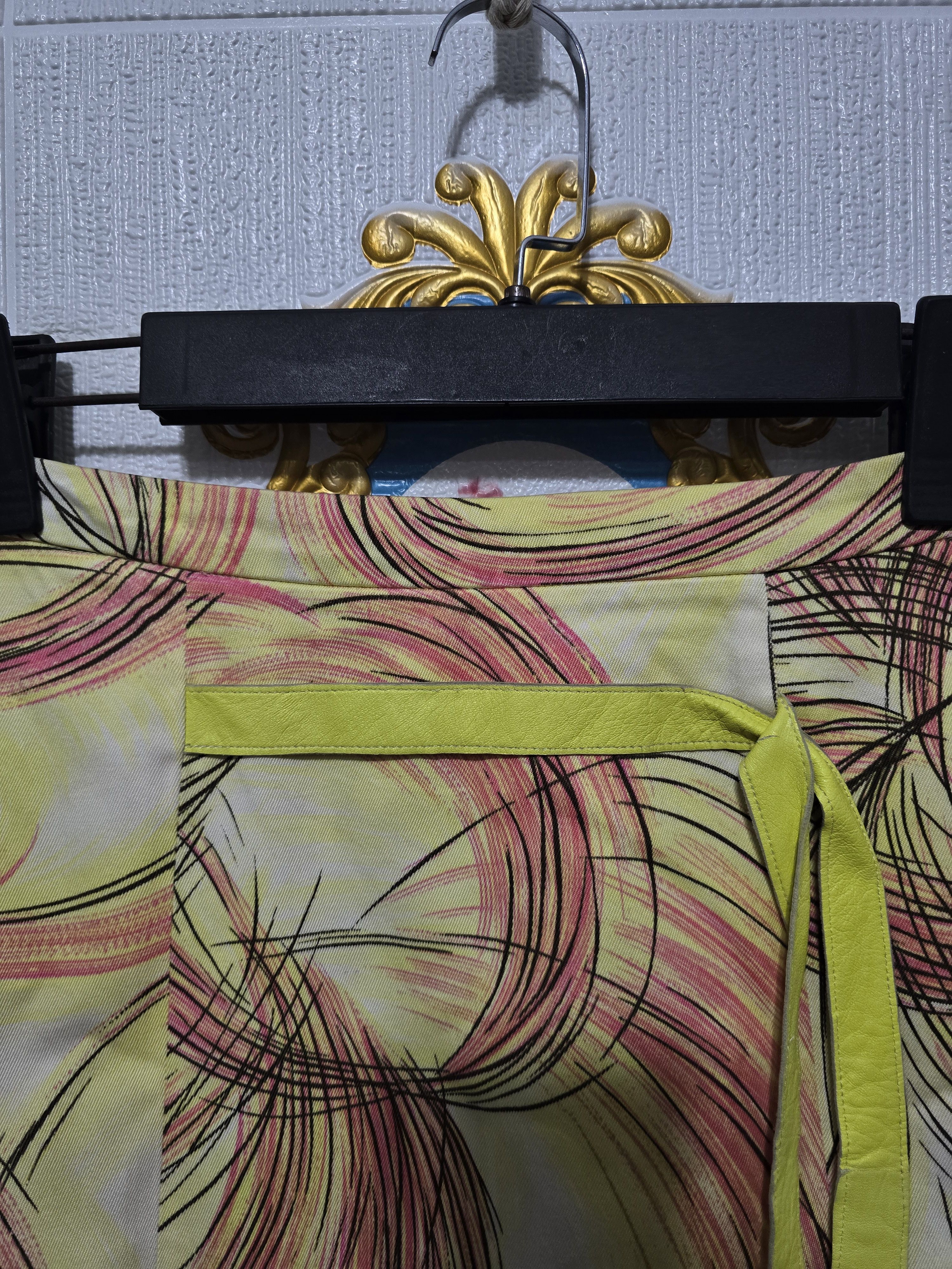 Versace VERSACE VERSUS ,100% silk & cotton,vintage 90' Size 26" / US 2 / IT 38 - 5 Thumbnail