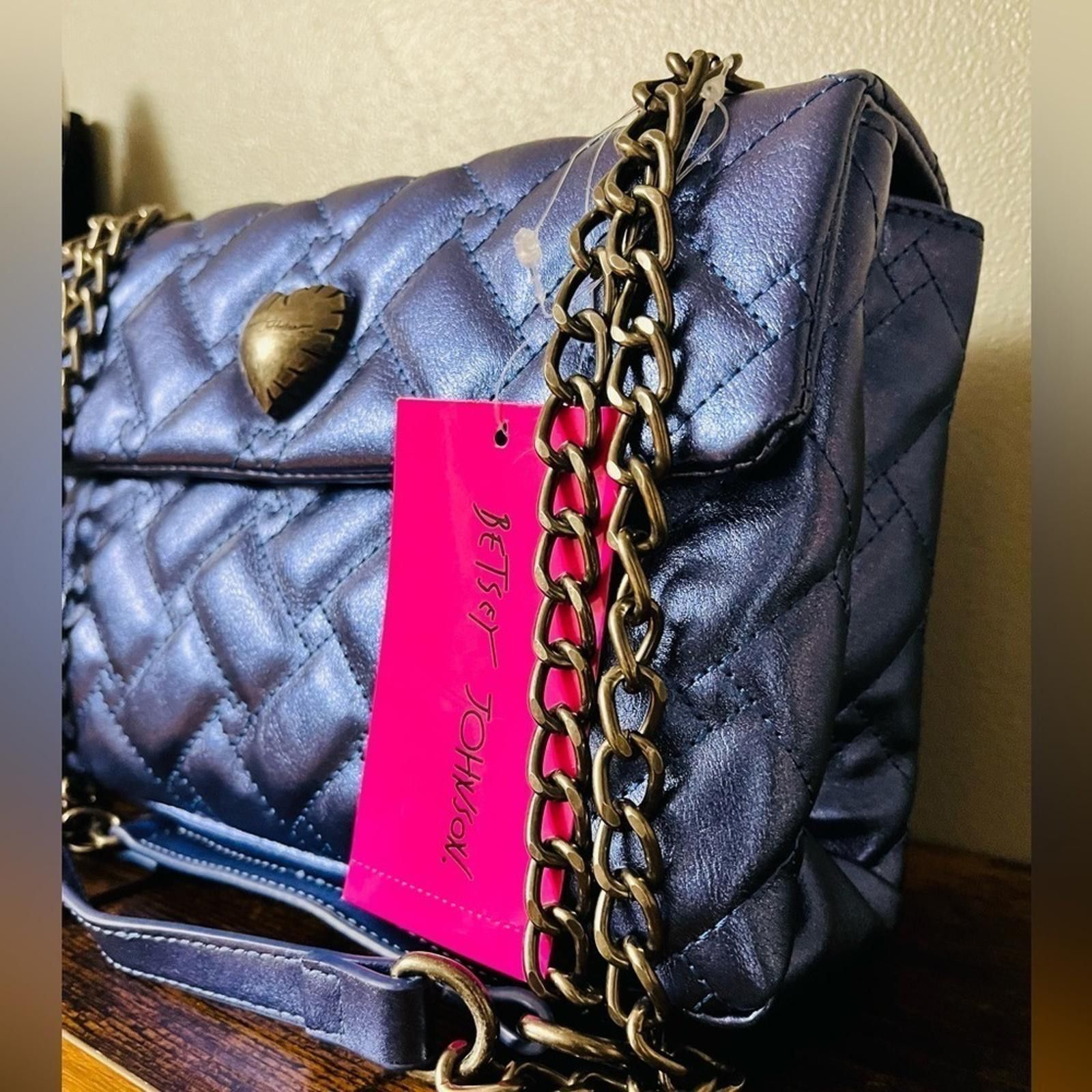 Betsey Johnson Betsey Johnson XO Maze Shoulder Bag Size ONE SIZE - 2 Thumbnail