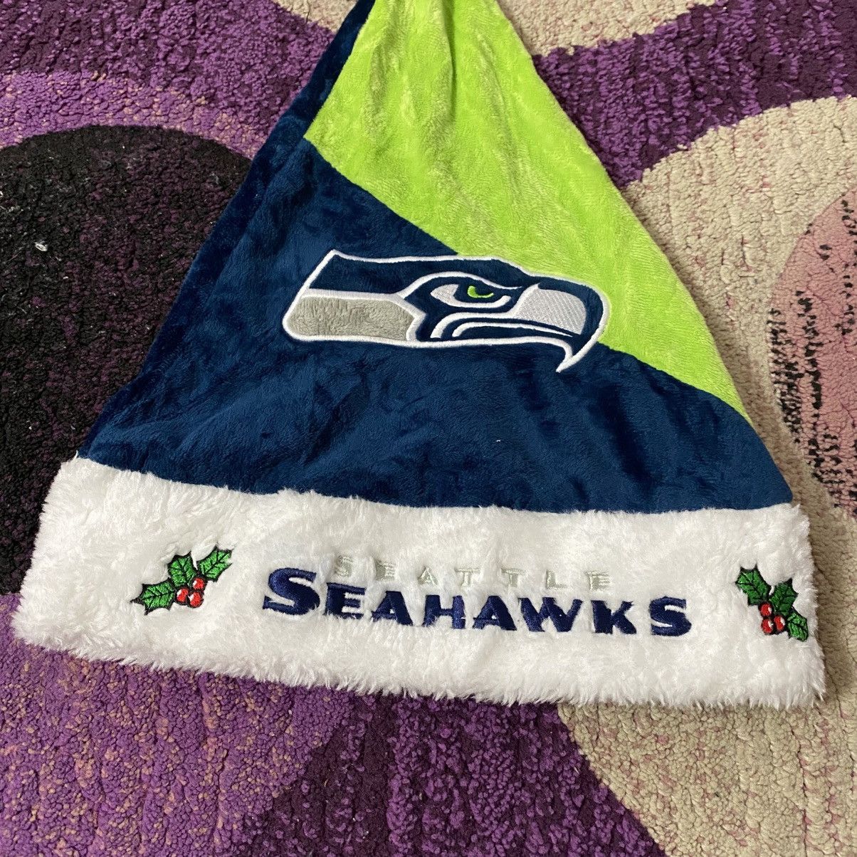 NFL Seattle Seahawks Beanie Santa Hat Christmas Size ONE SIZE - 2 Thumbnail